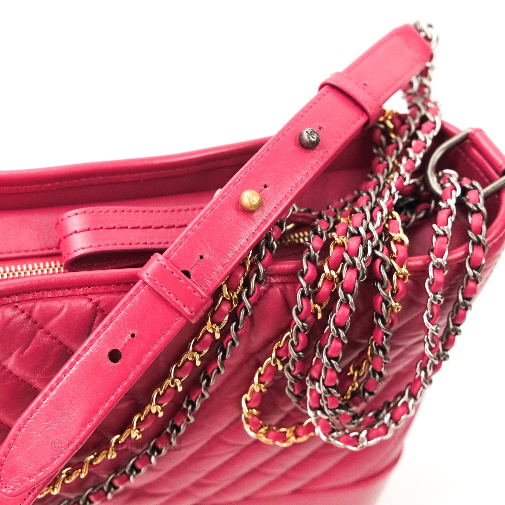 Chanel Chevron Medium Gabrielle Hobo Bag in Pink Aged Calfskin with Mixed Hardware - Perfect for Work, Travel & Everyday Luxury