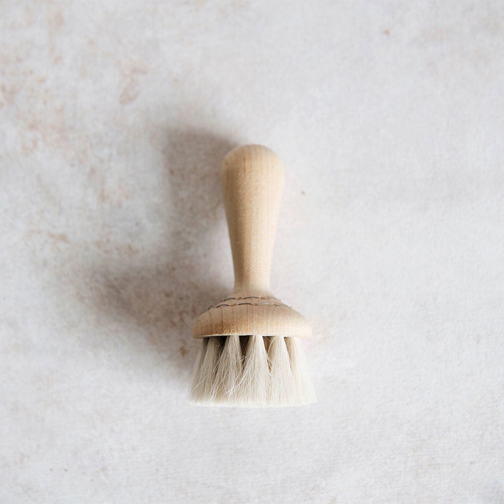 Best Dry Face Brush for Exfoliation & Glowing Skin - Natural Bristle Facial Cleansing Brush for Deep Pore Cleansing & Makeup Removal - Perfect for Daily Skincare Routine & Spa-Like Experience at Home
