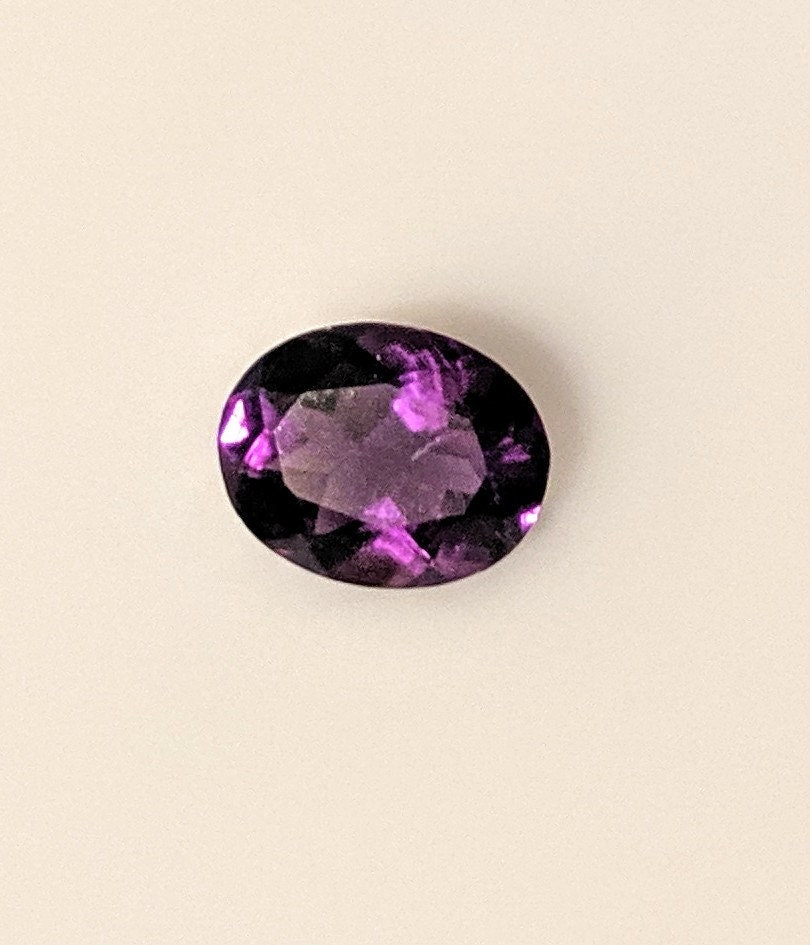 1.8ct Natural Brazilian Amethyst Loose Stone - 9x7mm Oval Cut VVS Eye Clean February Birthstone - Vivid Purple Gemstone for Jewelry Making, Engagement Rings & Healing Crystals (Wholesale Available)