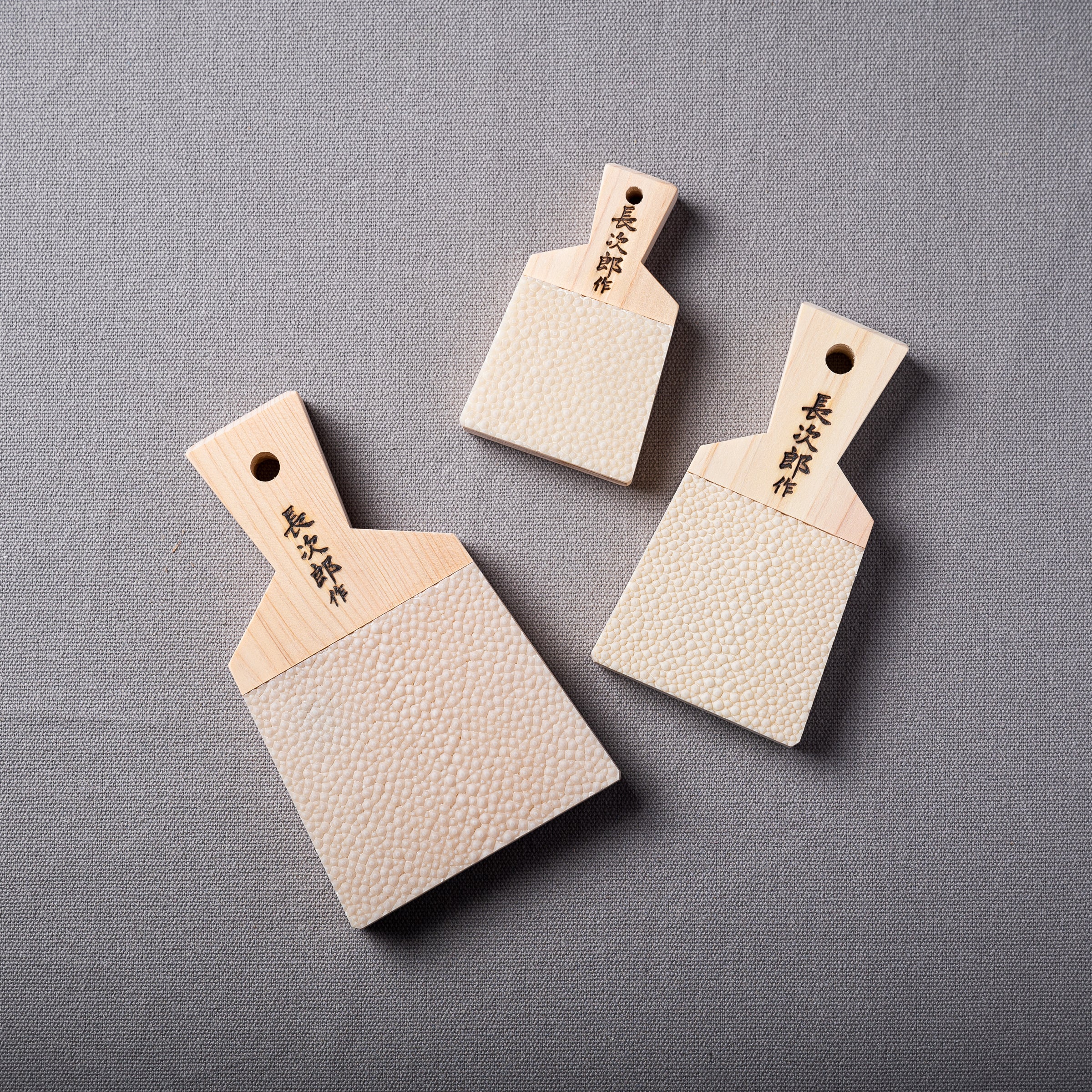 Premium Wasabi Grater Chojiro - 8cm Small Shark Skin Grater for Sushi, Sashimi & Japanese Cuisine - Perfect for Home Kitchens & Restaurants