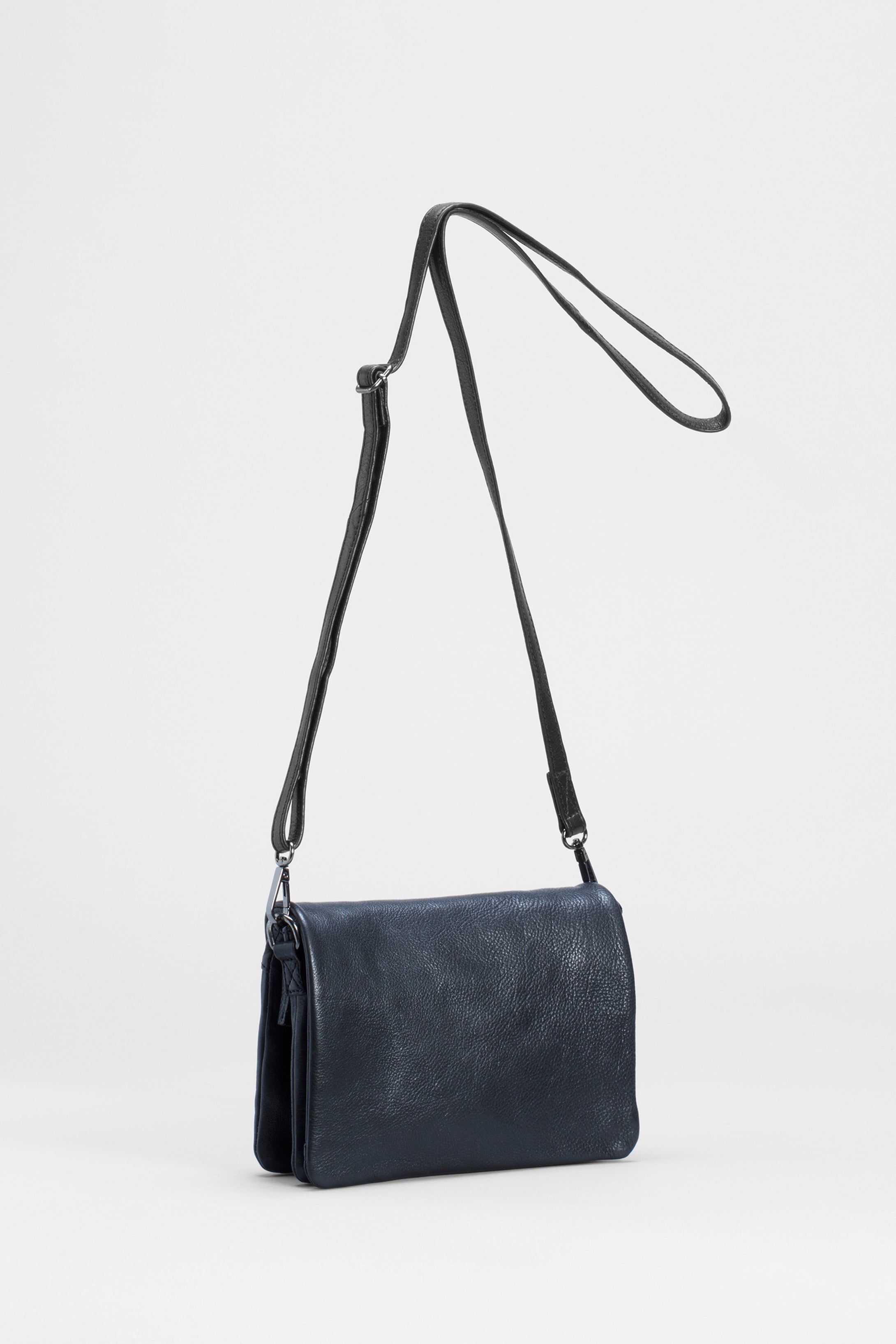 Innset Small Crossbody Bag for Women - Stylish & Lightweight Purse for Everyday Use, Travel & Shopping