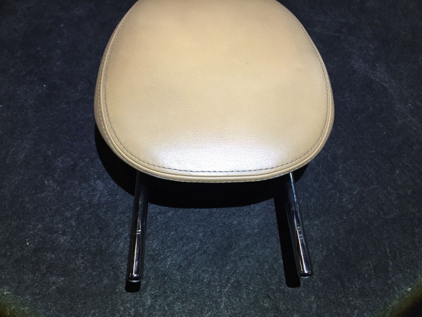 Genuine OEM Porsche Cayenne 03 04 06 Left Front Driver Seat Leather Headrest - Perfect Replacement for Worn or Damaged Headrests - Ideal for Car Interior Upgrades & Comfort Enhancement