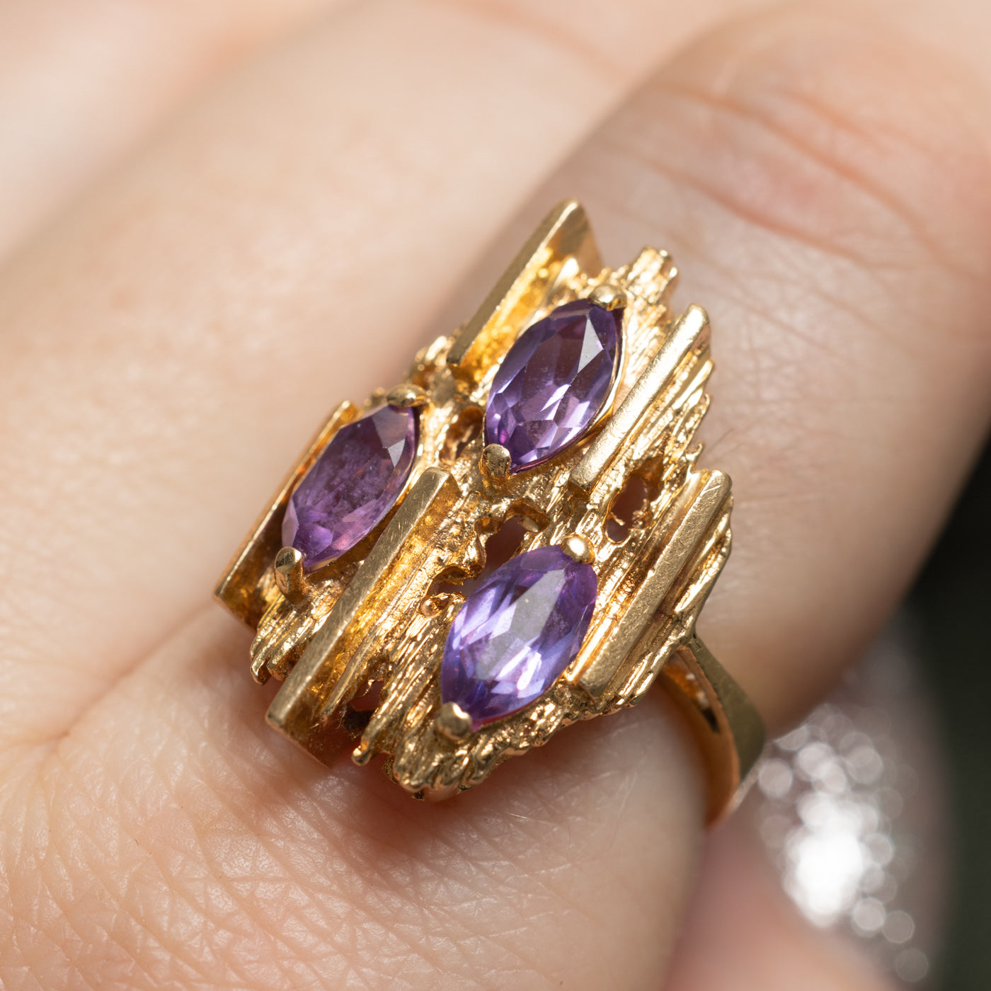 1.80ctw Synthetic Purple Sapphire Cocktail Ring for Women - Size 6.75 - Elegant Textured Statement Jewelry for Parties, Weddings & Special Occasions