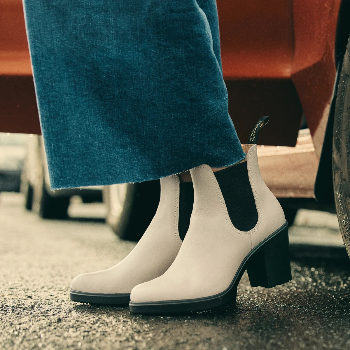 Blundstone 2364 Women's Chelsea Boots in Pearl White - Comfortable & Stylish for Work, Travel & Everyday Wear
