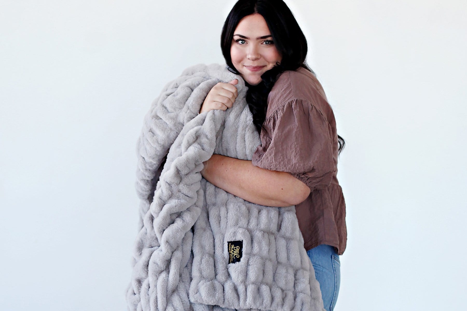 Soft and Cozy Tranquil Dove Fleece Blanket for Adults - Warm Comfort Throw for Bed, Couch, and Relaxation - Perfect Gift for Christmas and Home Decor