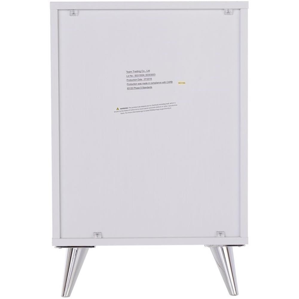Southern Enterprises Owen 3-Drawer Nightstand in White - Modern Bedside Table for Bedroom, Guest Room & Nursery Storage