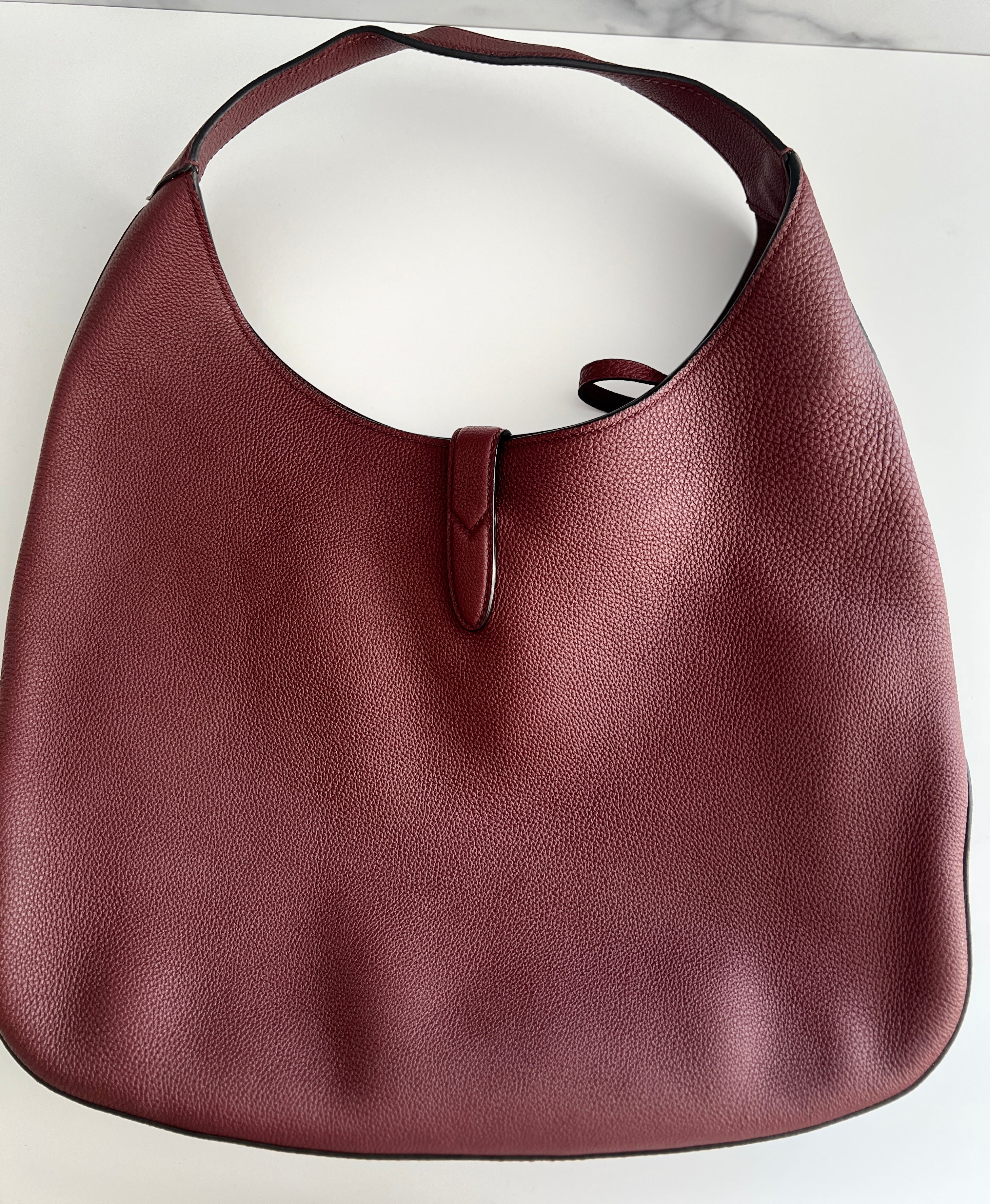Gucci Oxblood Grain Leather Jackie Hobo Bag - Medium Size Crossbody Purse for Women | Perfect for Work, Travel & Everyday Use