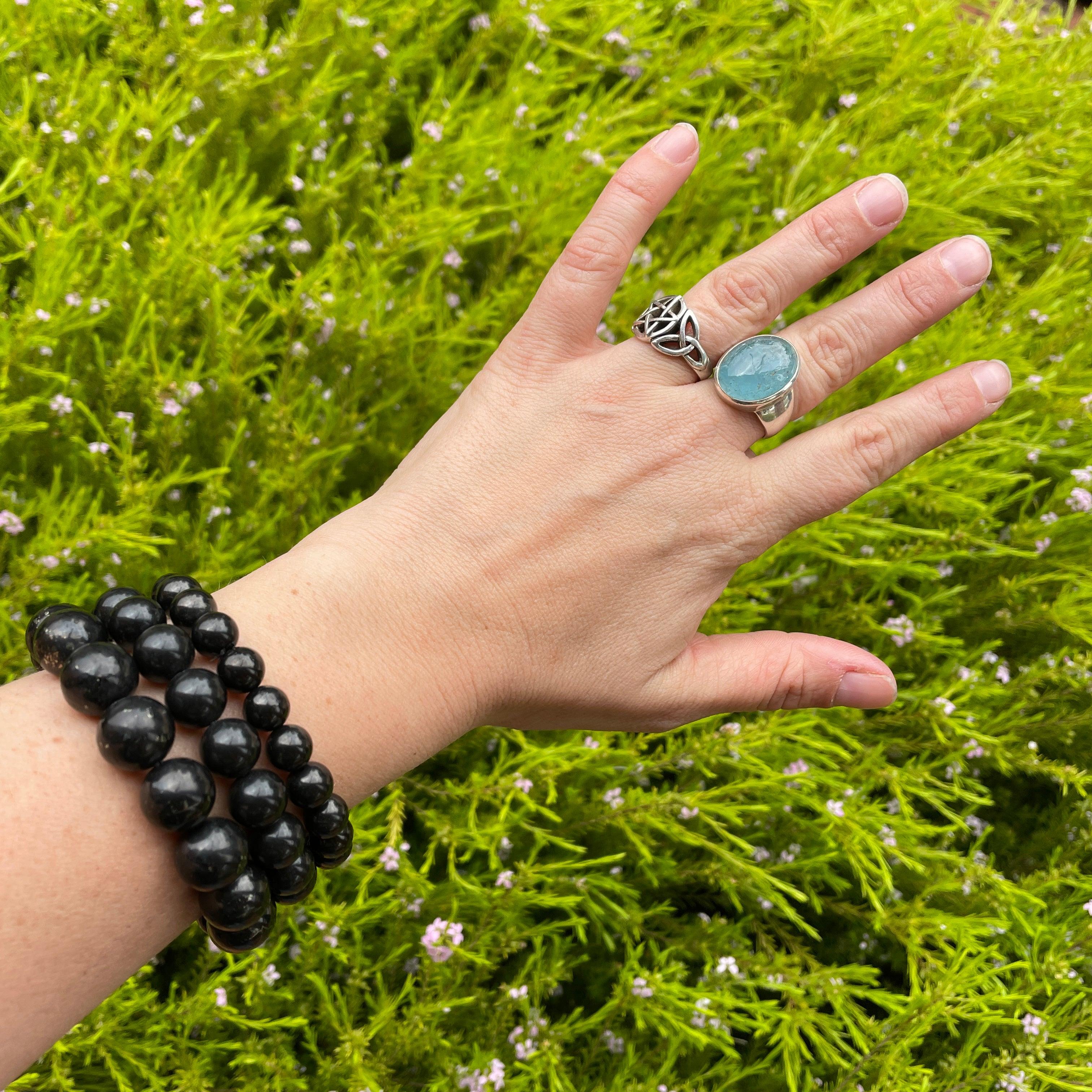Shungite Bracelet for Men & Women - Natural EMF Protection & Healing Stone Jewelry - Perfect for Meditation, Yoga & Daily Wear