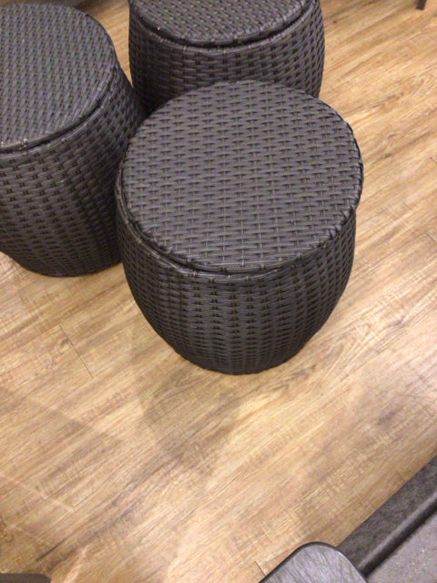 Outdoor Woven Storage Ottoman - Waterproof & Foldable Footrest Bench with Lid - Perfect for Patio, Deck, Living Room & Bedroom Organization