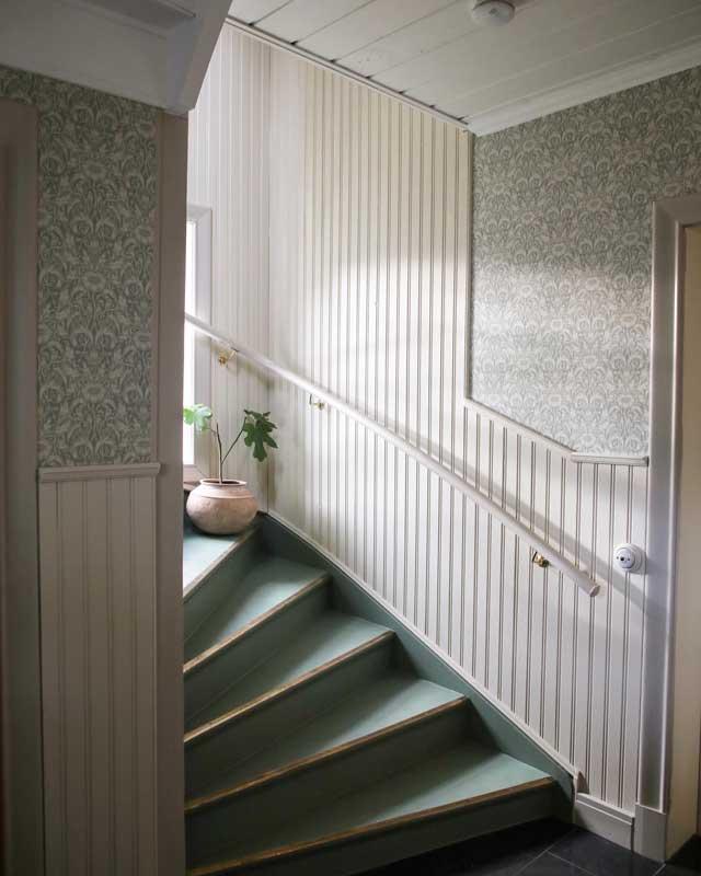 Brass LED Handrail Bracket - Sturdy & Elegant Lighting Fixture for Stairs, Hallways & Outdoor Railings