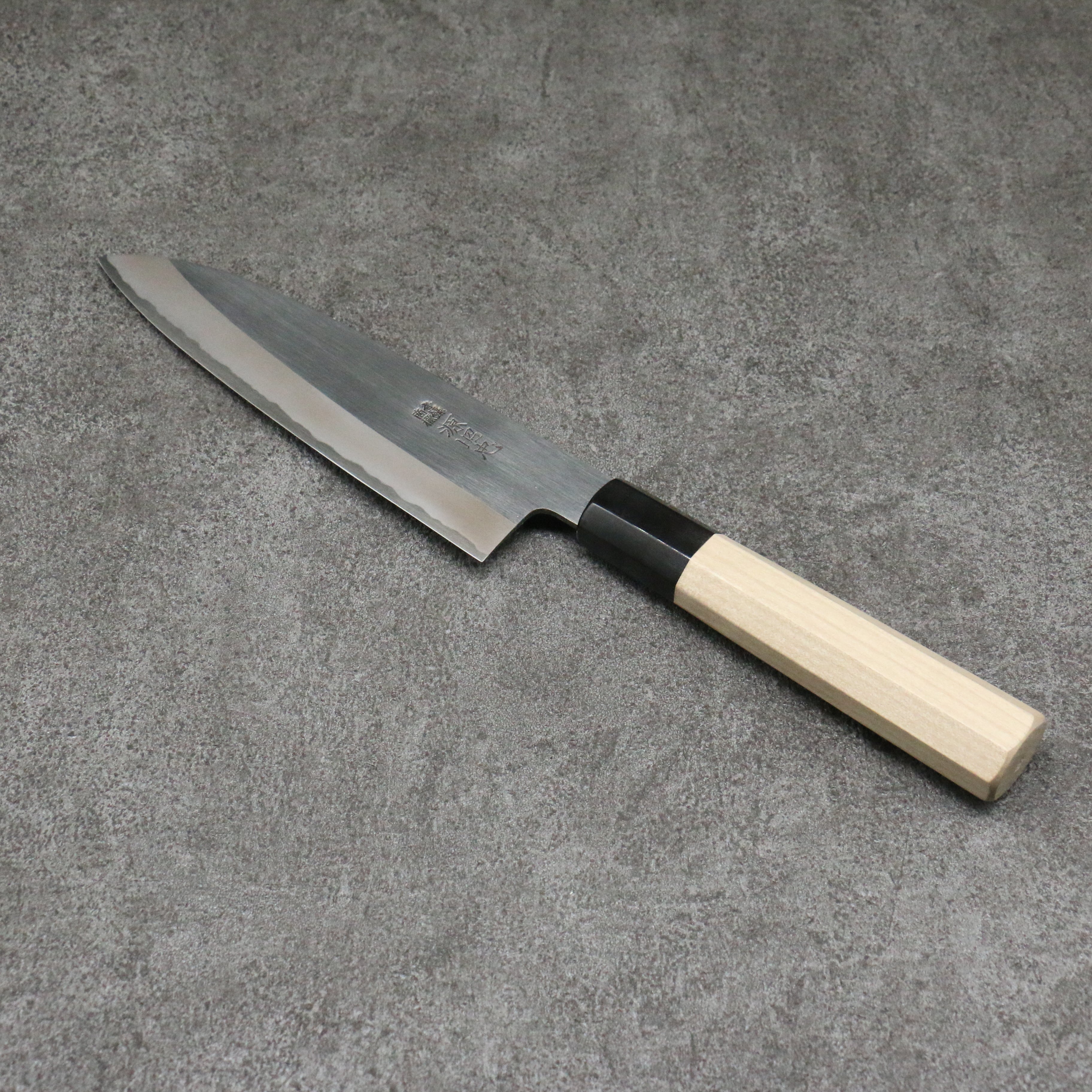 Minamoto Akitada White Steel No.2 Kasumitogi Santoku Knife 180mm with Magnolia Handle - Premium Japanese Kitchen Knife for Slicing, Dicing & Chopping Vegetables, Meat & Fish