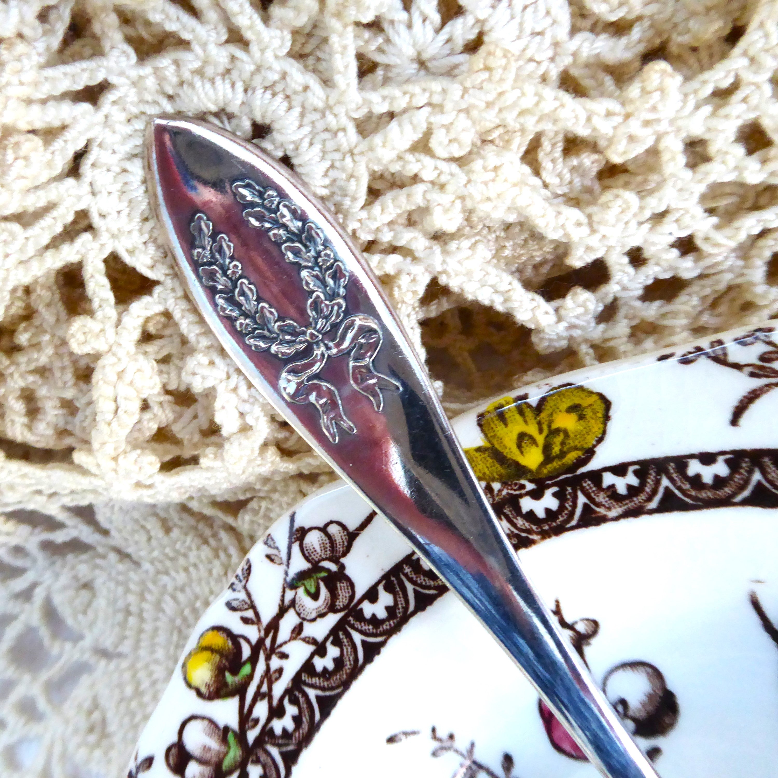 Antique Edwardian Rockford Silver Jelly Spoon Set with Meakin Medway Bowl - Vintage 1909 Silverware for Tea Parties, Dessert Serving & Collectible Display