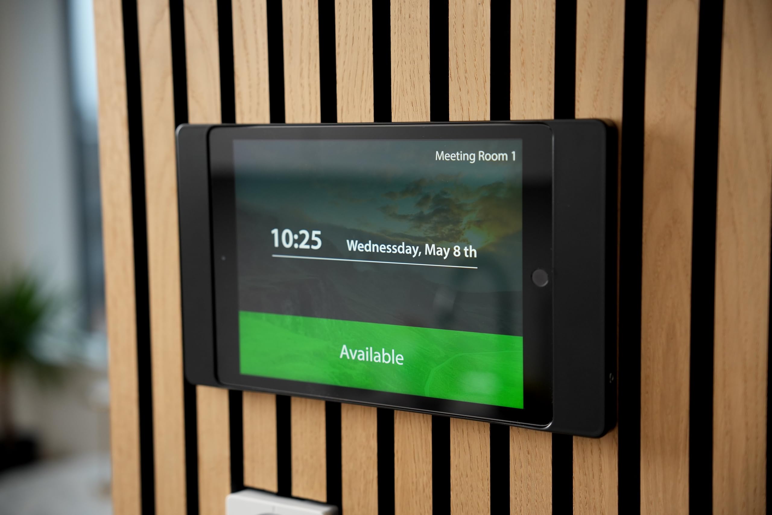 ProLine Heavy-Duty Aluminum Tablet Enclosure for iPad 10.2