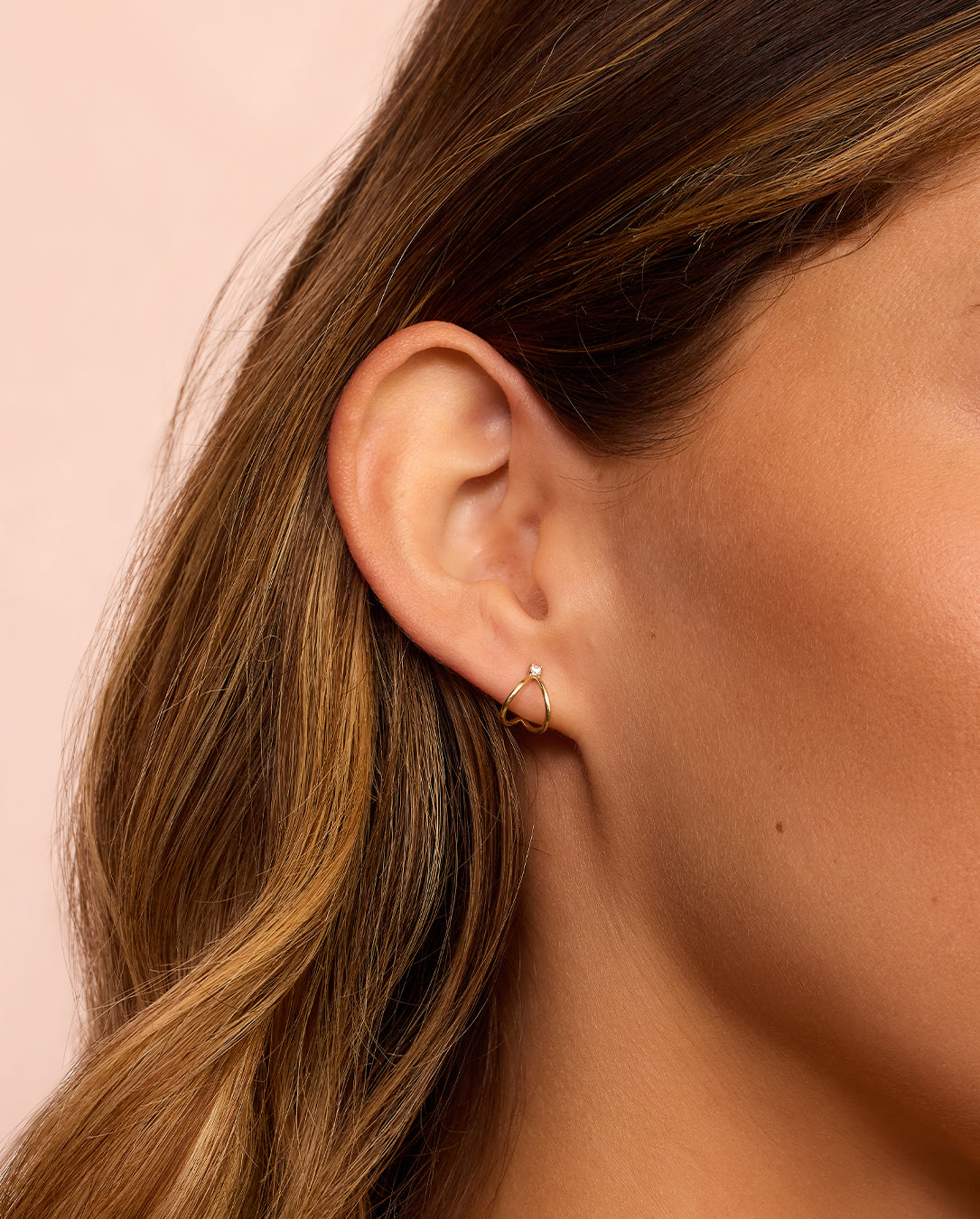 Diamond Solitaire Split Single Huggie Earrings for Women - Elegant & Minimalist Hoop Earrings for Everyday Wear, Date Night & Special Occasions