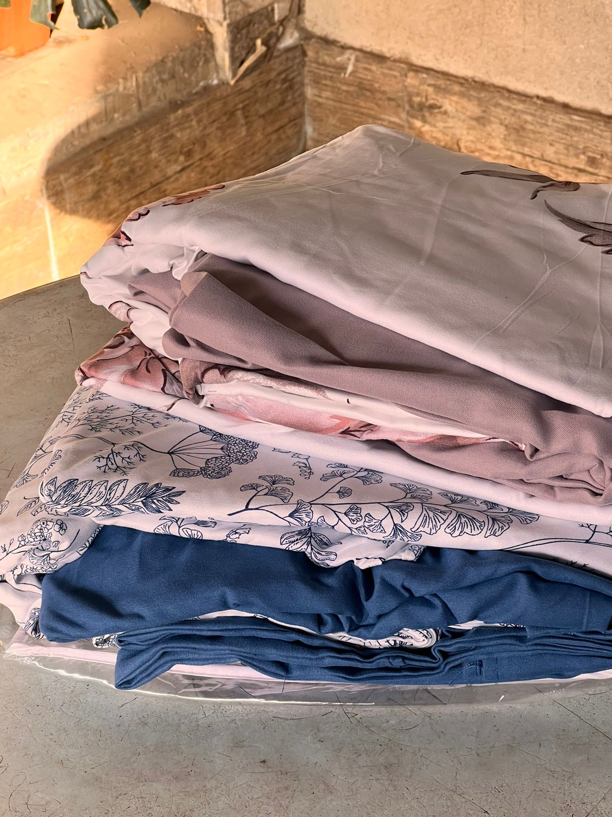 Premium Fitted Bedsheets - Soft & Deep Pocket Queen Size Sheet Set - Wrinkle & Fade Resistant - Perfect for Master Bedroom, Guest Room & Dorm Use