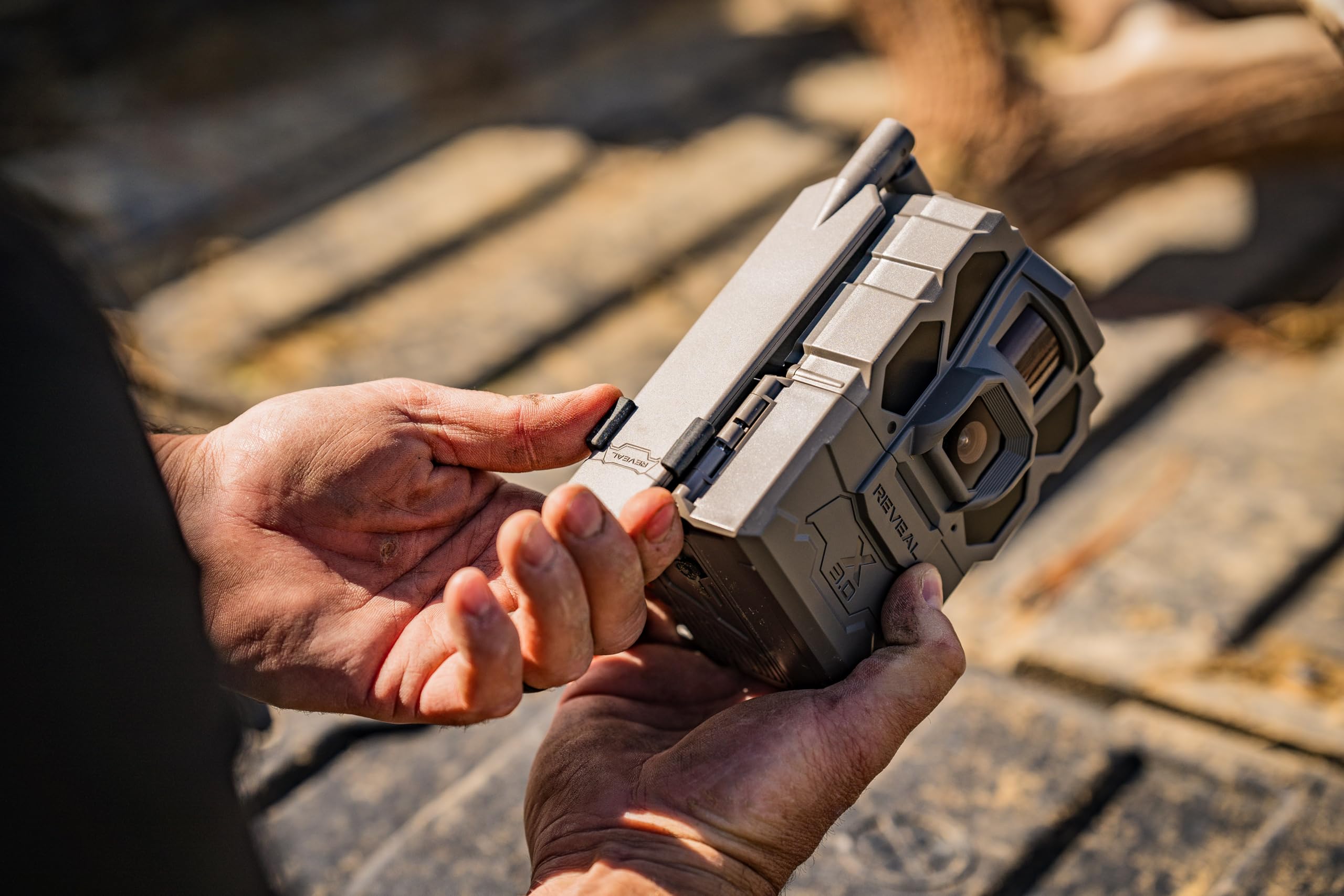 TACTACAM Reveal X Gen 3.0 Cellular Trail Camera - Multi Carrier, HD Photos & Videos, Built-in GPS, Long Battery Life, Fast Trigger Speed | Perfect for Wildlife Monitoring, Hunting, and Outdoor Security Surveillance
