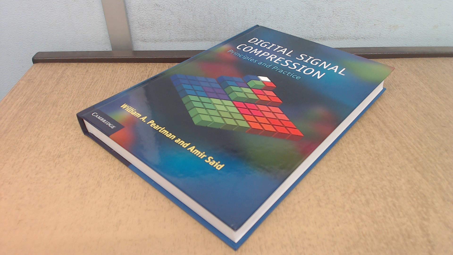 Digital Signal Compression: Principles and Practice - Guide for Audio & Video Processing in Telecommunications and Media Streaming