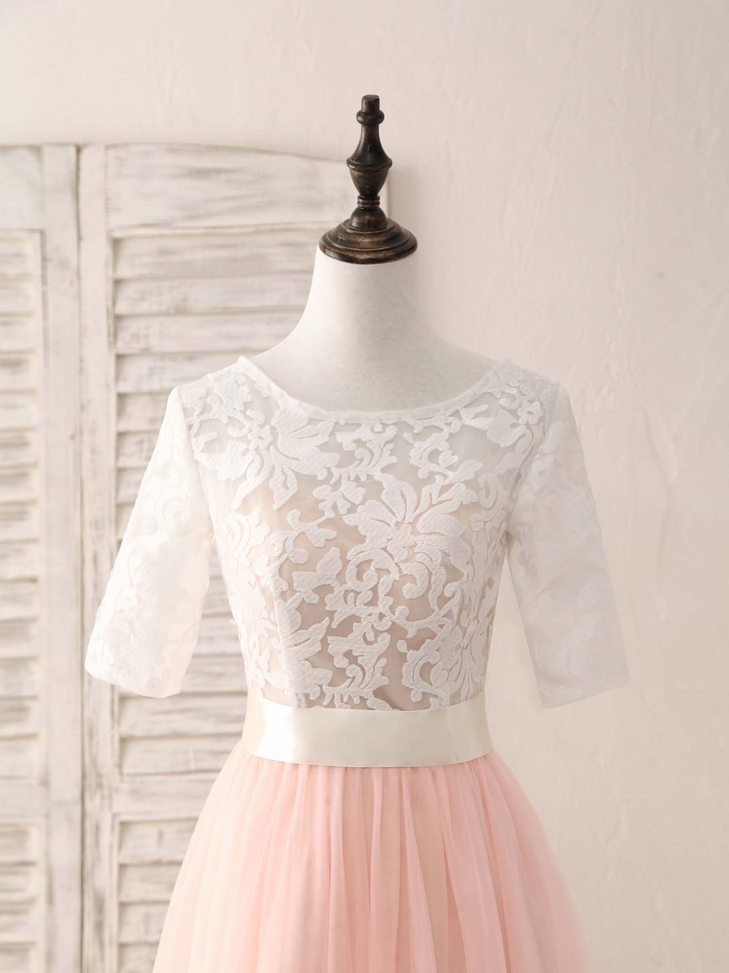 Elegant Pink Tulle Lace Long Prom Dress for Women - Romantic Bridesmaid Gown - Perfect for Formal Dances, Weddings & Special Occasions