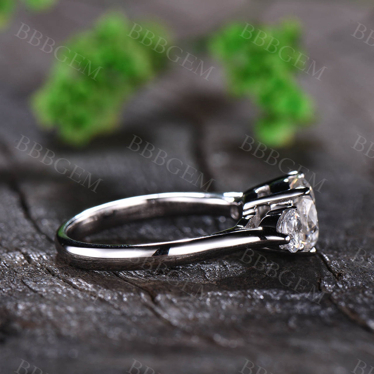 1.5CT Round Cut Moissanite Engagement Ring - Three Stone Wedding Band for Women - Anniversary Promise Ring Gift for Her - Perfect for Proposals, Weddings & Special Occasions