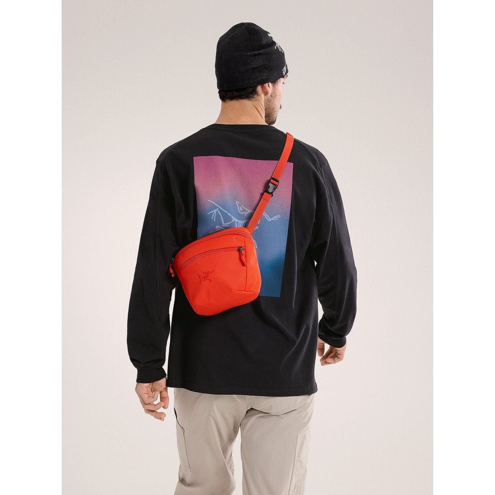 Arc'teryx Mantis 2 Waist Pack - Lightweight Durable Fanny Pack for Hiking, Travel & Everyday Use - Water-Resistant Outdoor Gear for Men & Women