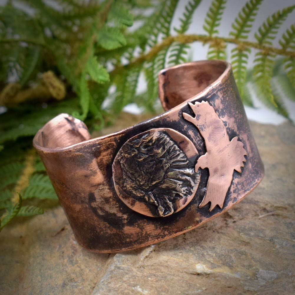 Handcrafted Rustic Copper Cuff Bracelet with Raven Moon Design – Perfect for Boho Style & Nature-Inspired Outfits