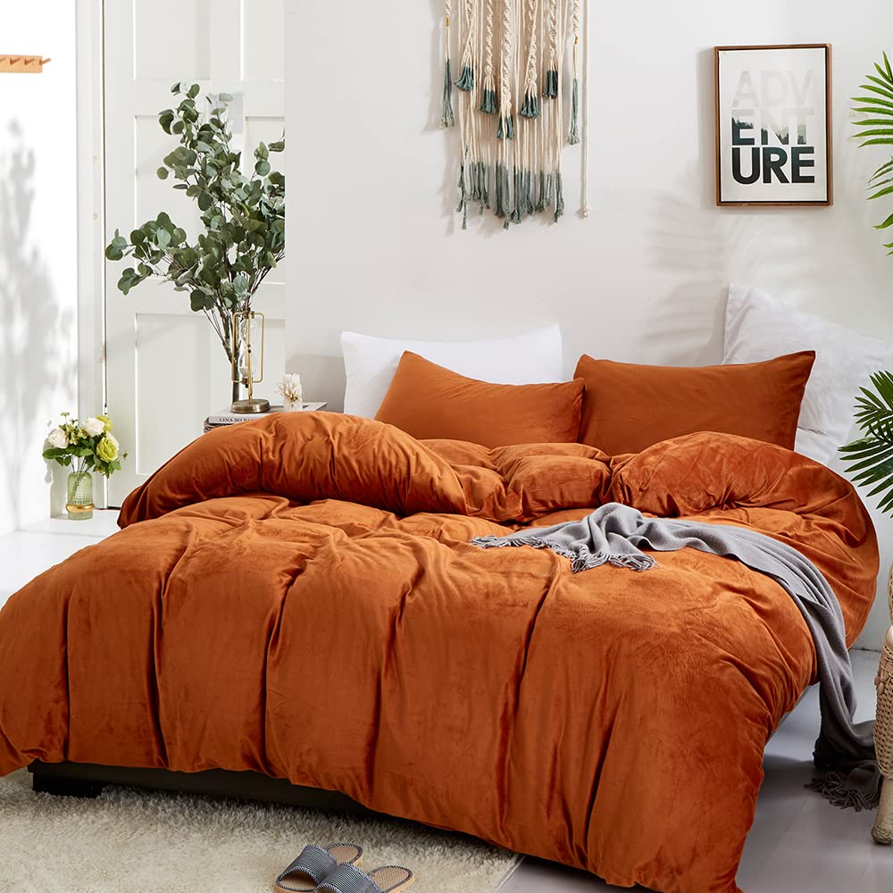 CLOTHKNOW Terracotta Velvet King Size Duvet Cover Set - 3 Piece Fluffy Bedding Set in Rust & Caramel Orange - Soft Comforter Cover for Men & Women - Perfect for Cozy Bedrooms, Guest Rooms & Winter Nights