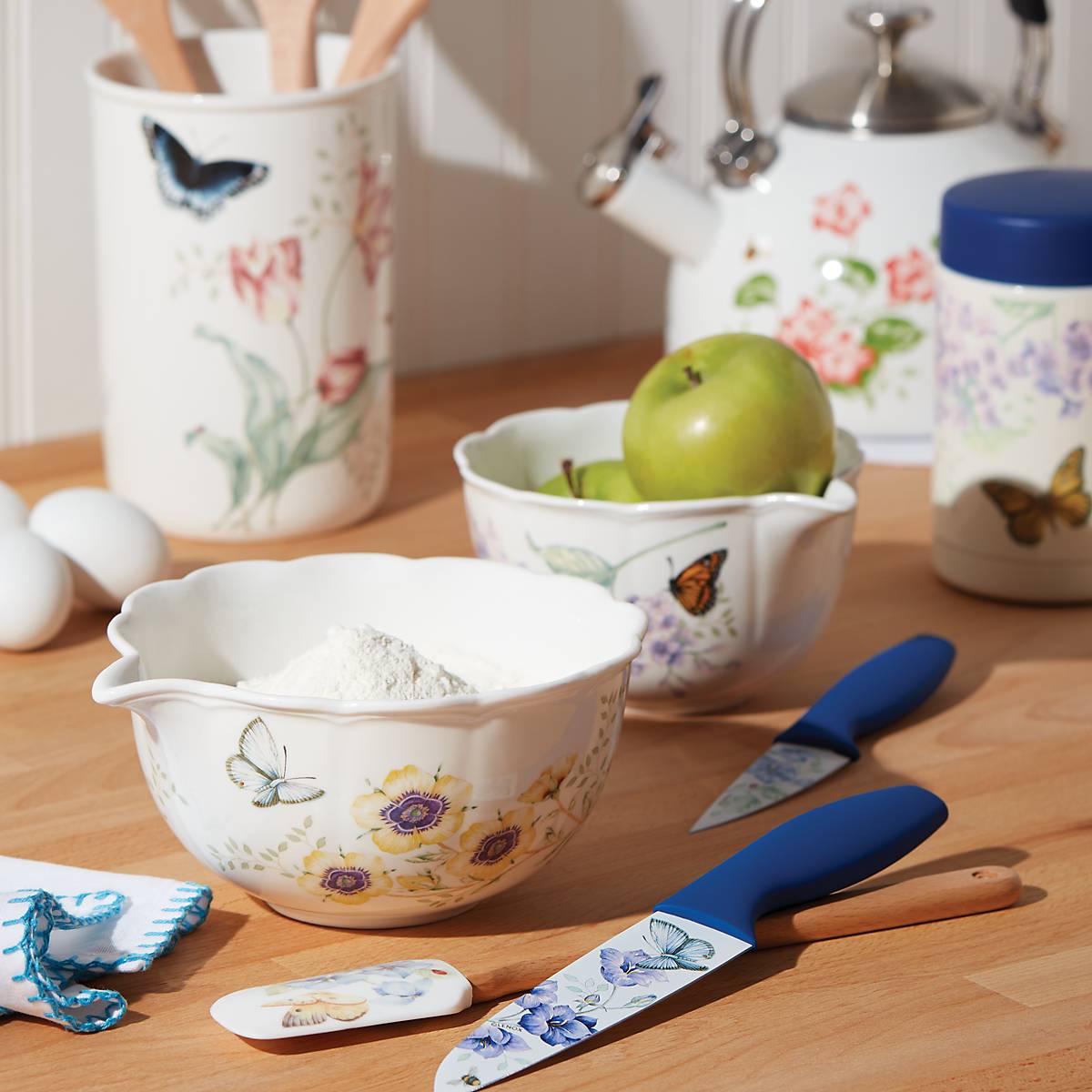 Butterfly Meadow 2-Piece Nesting Bowl Set - Durable Stackable Mixing Bowls for Baking, Cooking & Food Prep - Perfect for Kitchen, Picnics & Entertaining