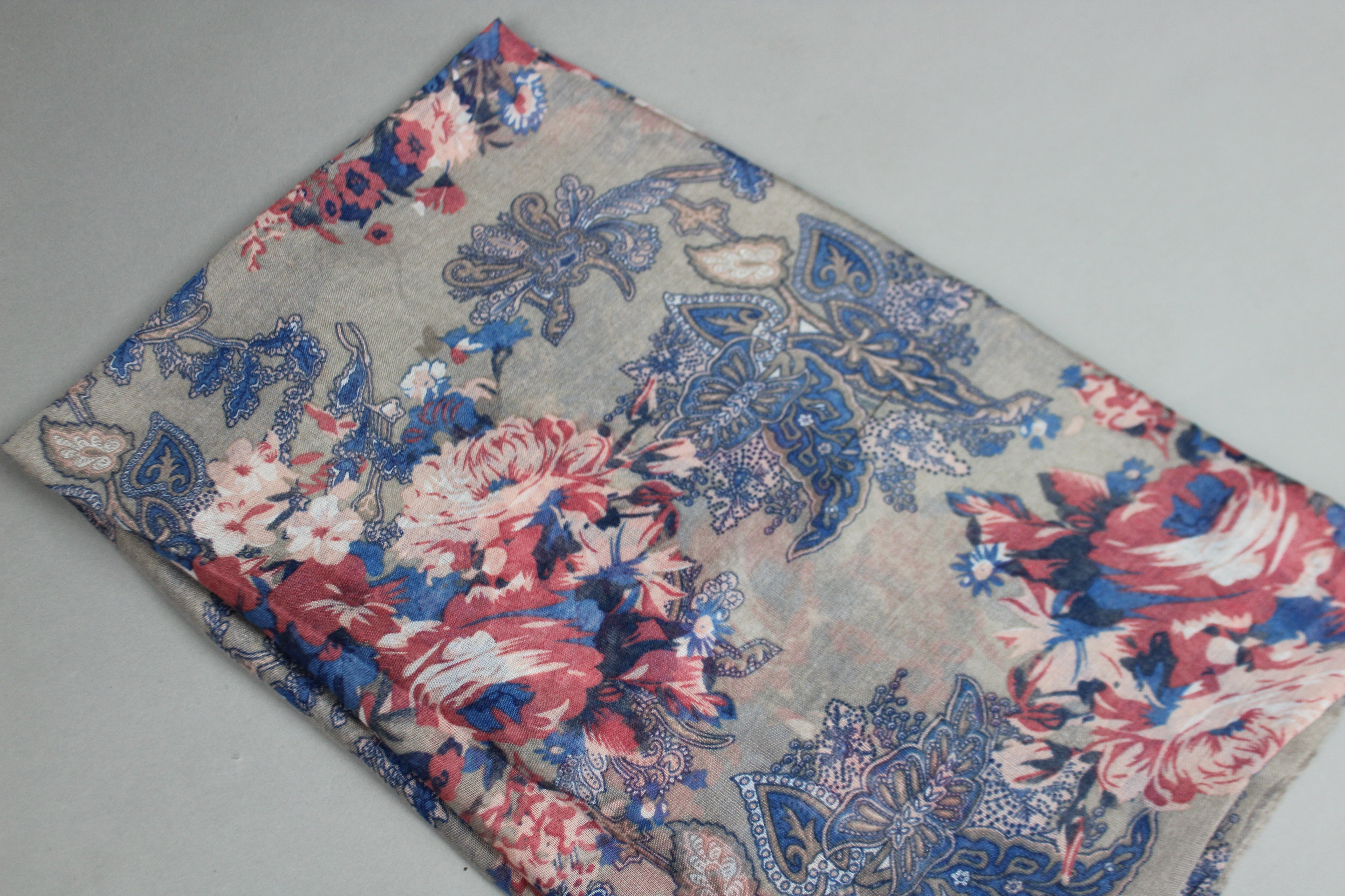Stylish Pink Floral Cotton Scarf for Women - Soft Breathable Fashion Accessory - Perfect for Spring Outfits, Beach Cover-ups & Gift Giving