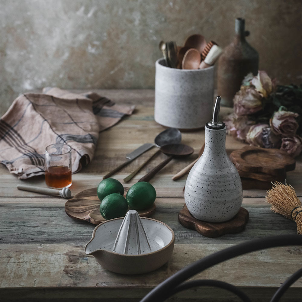 Premium Ceramic Juicer - Handmade Durable Citrus Press for Fresh Lemon, Orange & Lime Juice - Perfect for Cocktails, Baking & Healthy Drinks