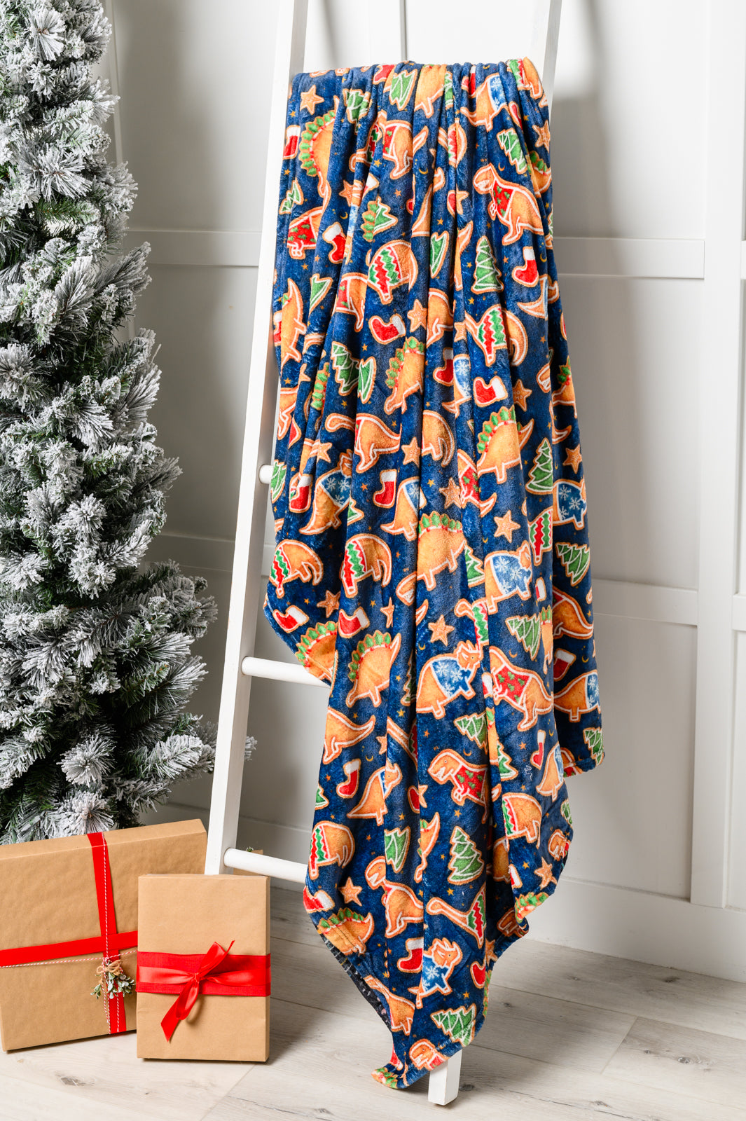 Cozy Dinosaur Print Fleece Blanket for Winter - Soft & Warm Holiday Gift for Kids & Adults - Perfect for Bed, Couch & Camping