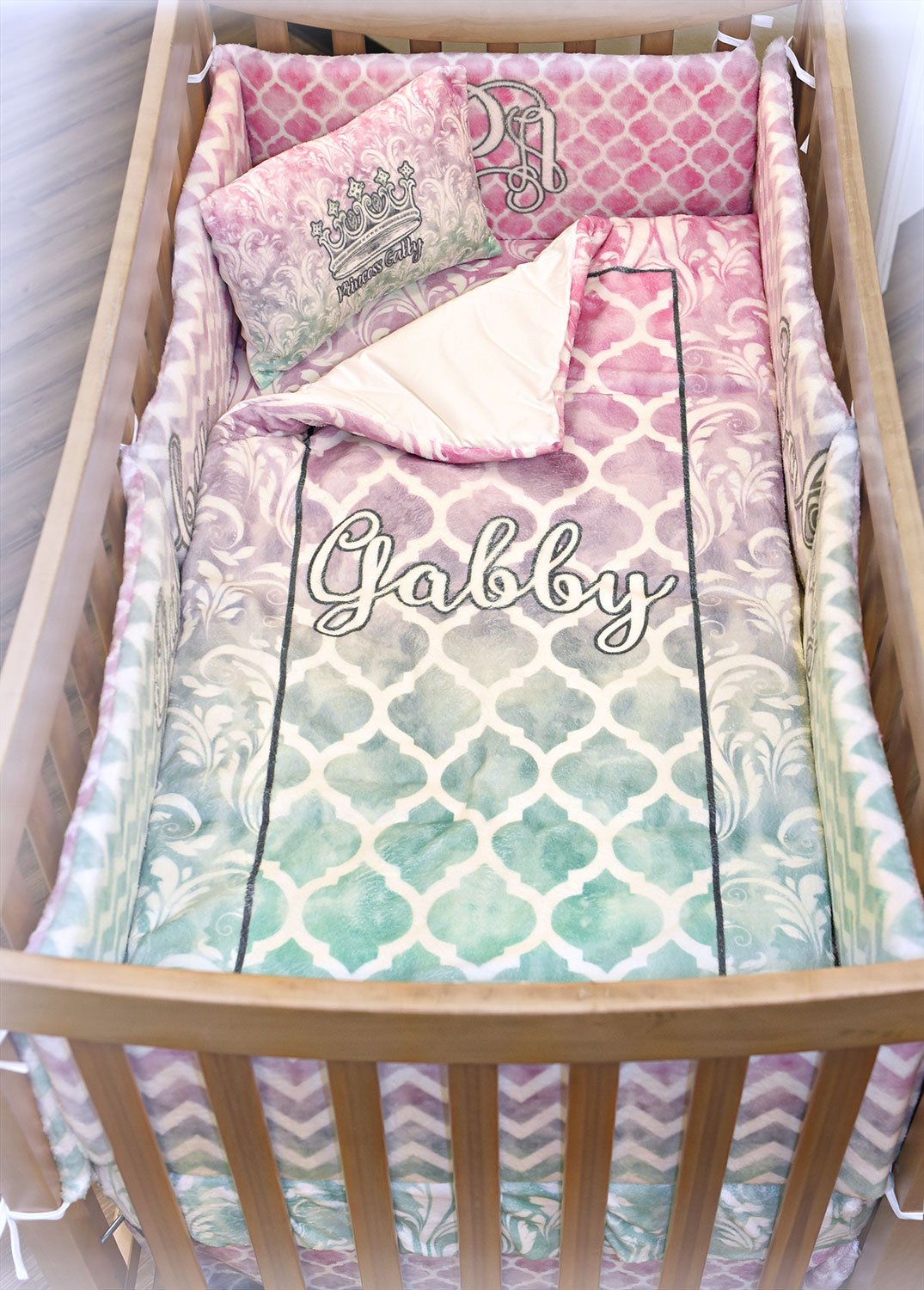 Personalized Watercolor Hot Air Balloons Baby Blanket - Soft & Breathable Single-Sided Blanket for Newborns, Infants & Toddlers - Perfect for Nursery, Baby Shower Gifts & Travel