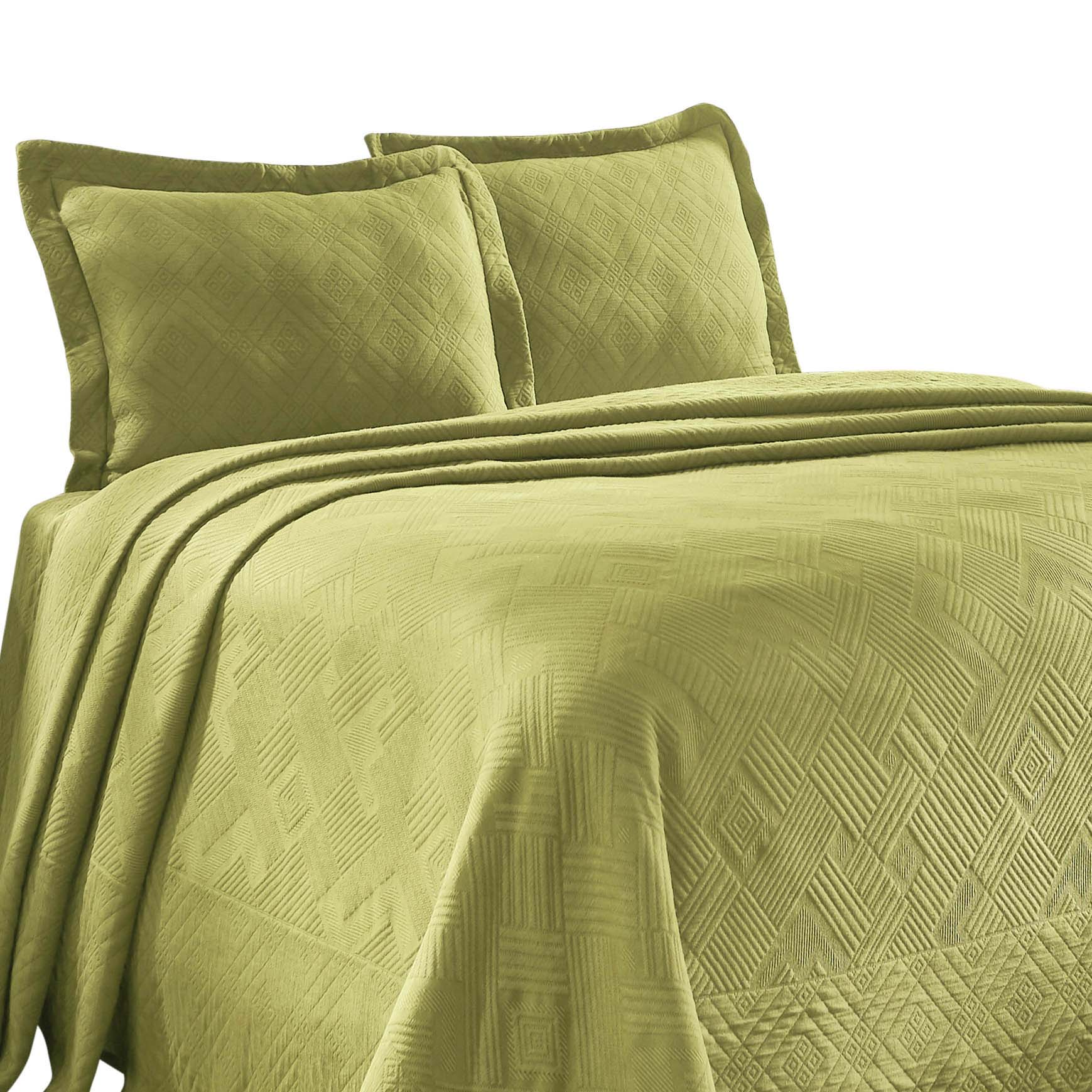 Geometric Fret Cotton Jacquard Matelasse Scalloped Bedspread Set - Queen Size Luxury Bedding for Modern Bedrooms | Perfect for Guest Rooms & Master Suites