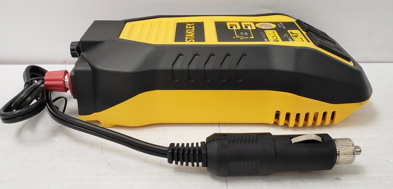 Stanley P1500DCA 1500W Power Inverter with Dual AC Outlets for Car, Truck, RV - Convert 12V DC to 120V AC - Perfect for Camping, Road Trips & Emergency Power Outages