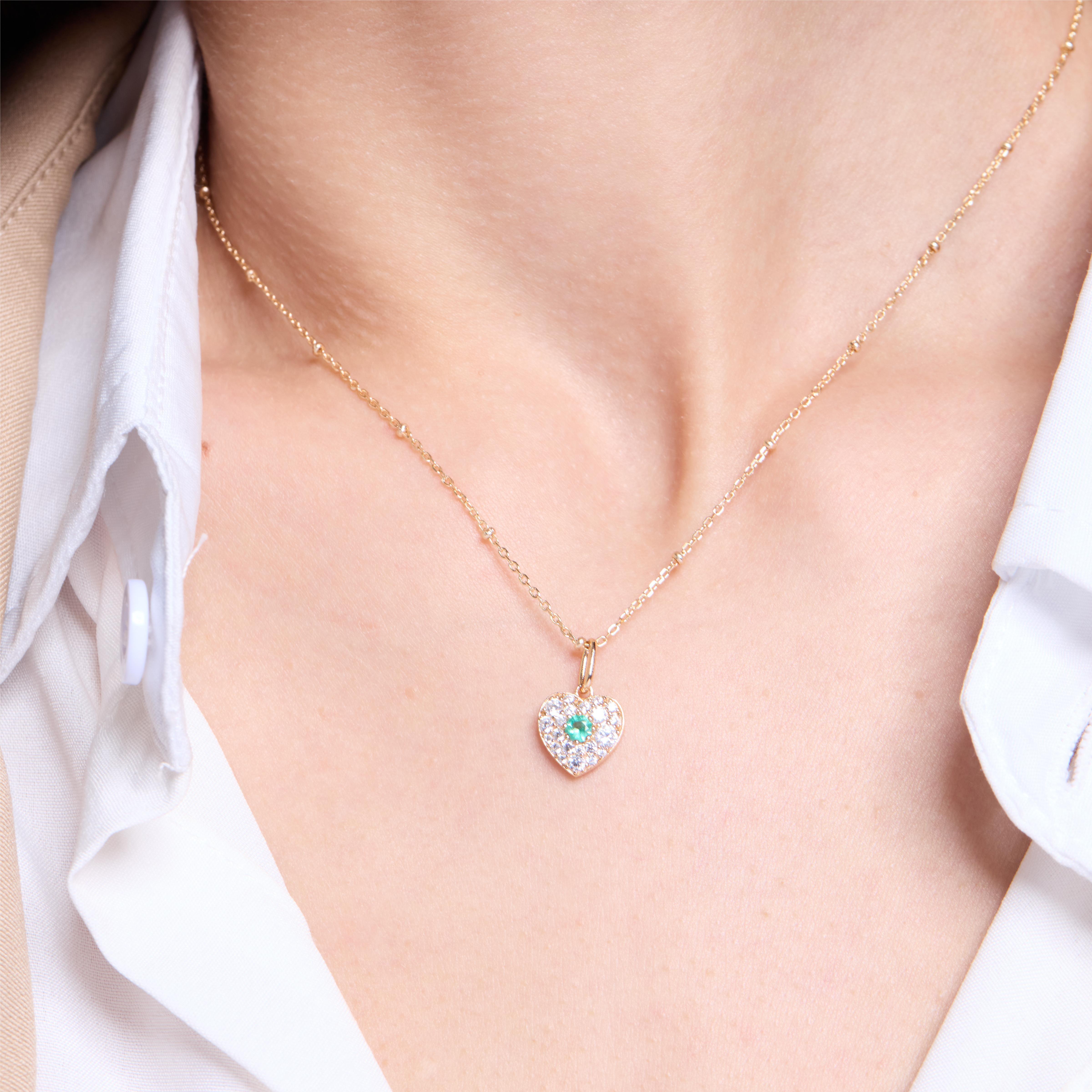 Stylish Multi-Color Pendant Necklace Set with Adjustable Chain - Perfect for Women's Fashion, Gift Giving & Everyday Wear