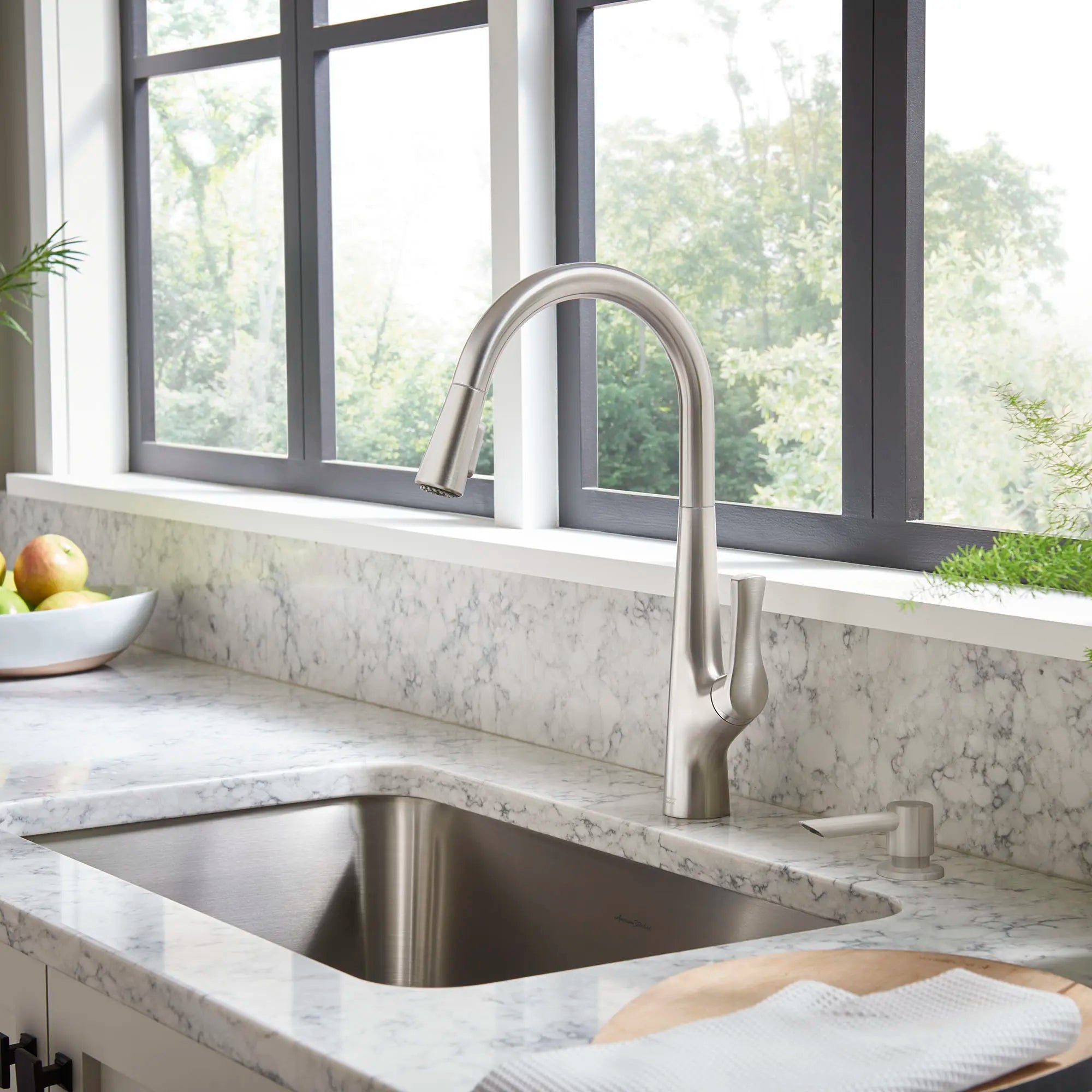 Copley® Pull Down Kitchen Faucet with Soap Dispenser - High Arc Modern Stainless Steel Sink Faucet for Home & Restaurant Use