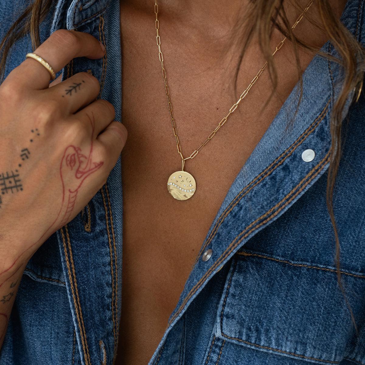 Celestial Wave Pendant Necklace - Elegant Moon & Star Jewelry for Women - Perfect for Everyday Wear, Gift Giving & Special Occasions