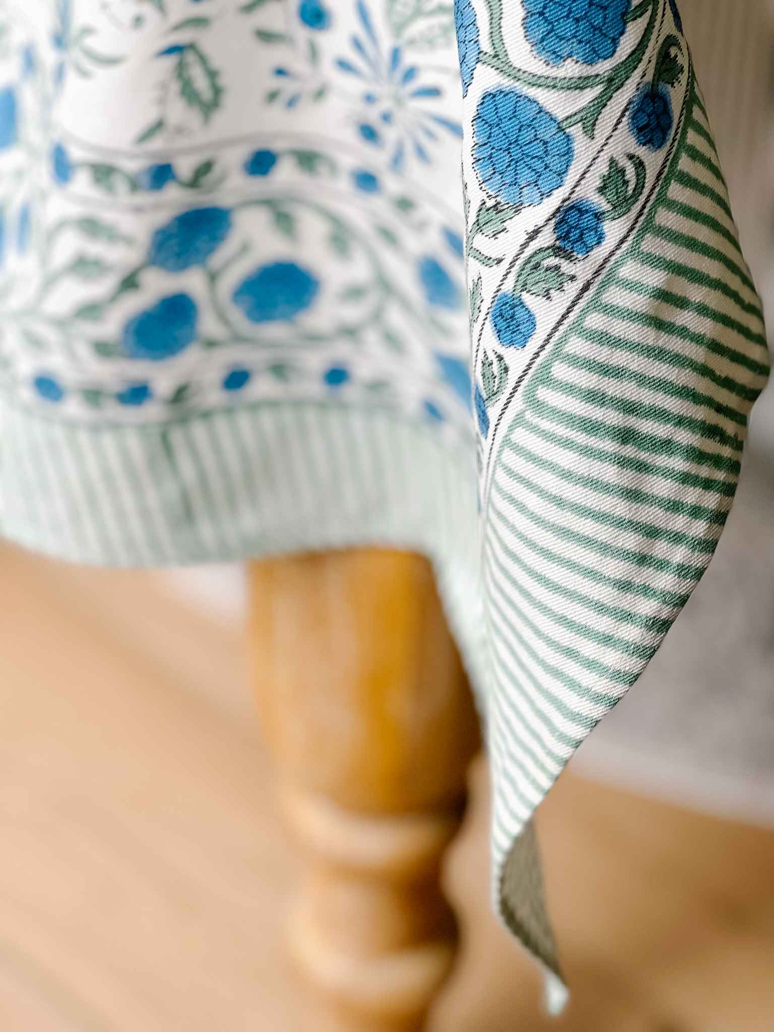 Stella Maris Premium Tablecloth - Elegant Linen Dining Table Cover for Home, Restaurant & Party Decor - Perfect for Weddings, Holidays & Special Occasions