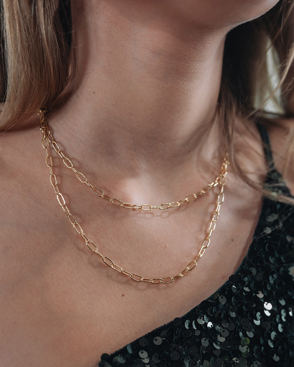 Elegant Polished Paperclip Link Chain Necklace - Dainty Gold/Silver Layering Necklace for Women - Perfect for Everyday Wear, Office & Date Night