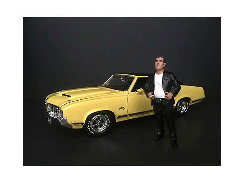 1/18 Scale Hanging Out II Manuel Figurine for Model Cars & Dioramas - Perfect for American Diorama Displays, Collectible Miniature Scenes & Scale Model Photography