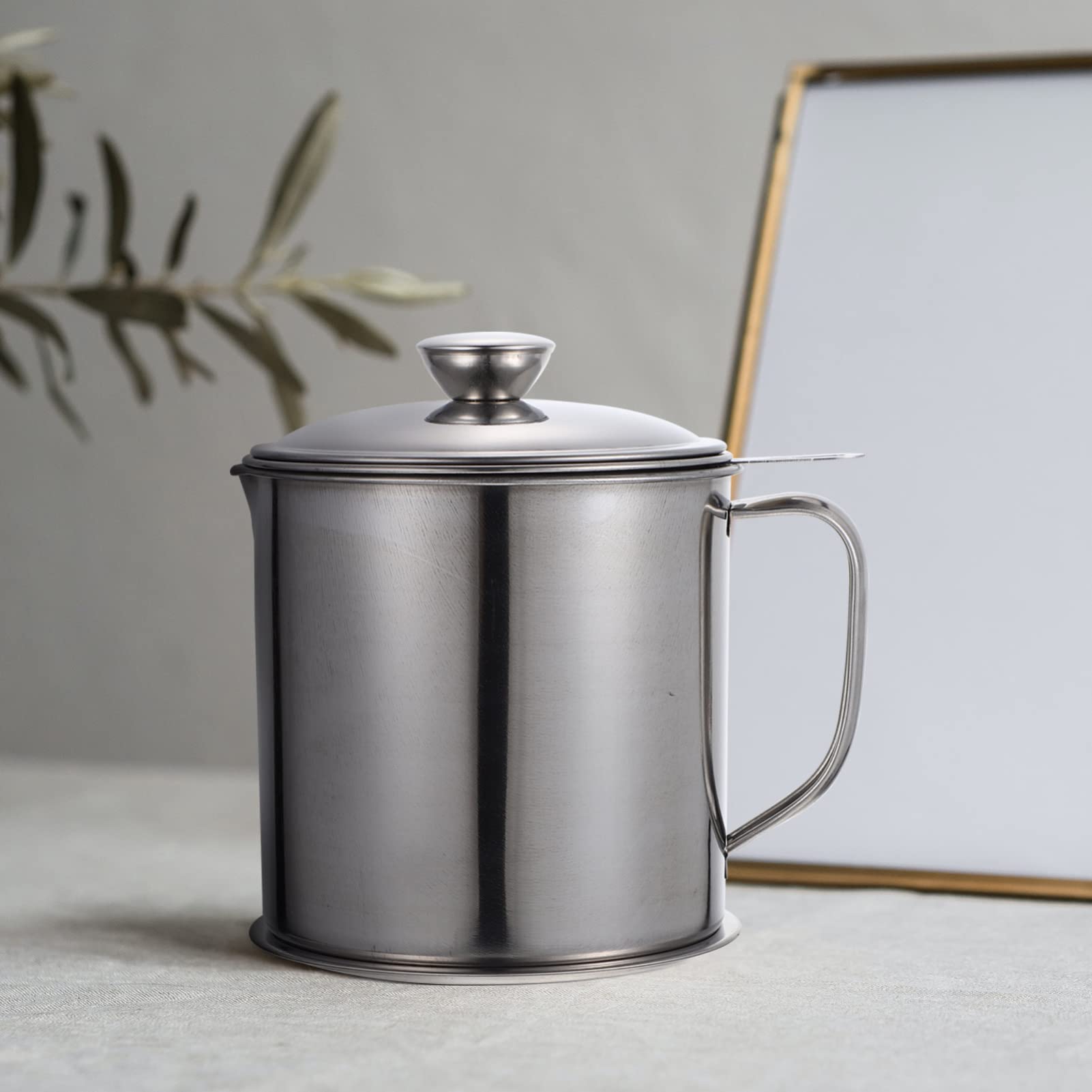 **Stainless Steel Grease Pot with Strainer - Kitchen Oil Keeper & Grease Container for Cooking, Frying & Baking - Easy Pour Oil Holder with Filter for Home & Restaurant Use**
