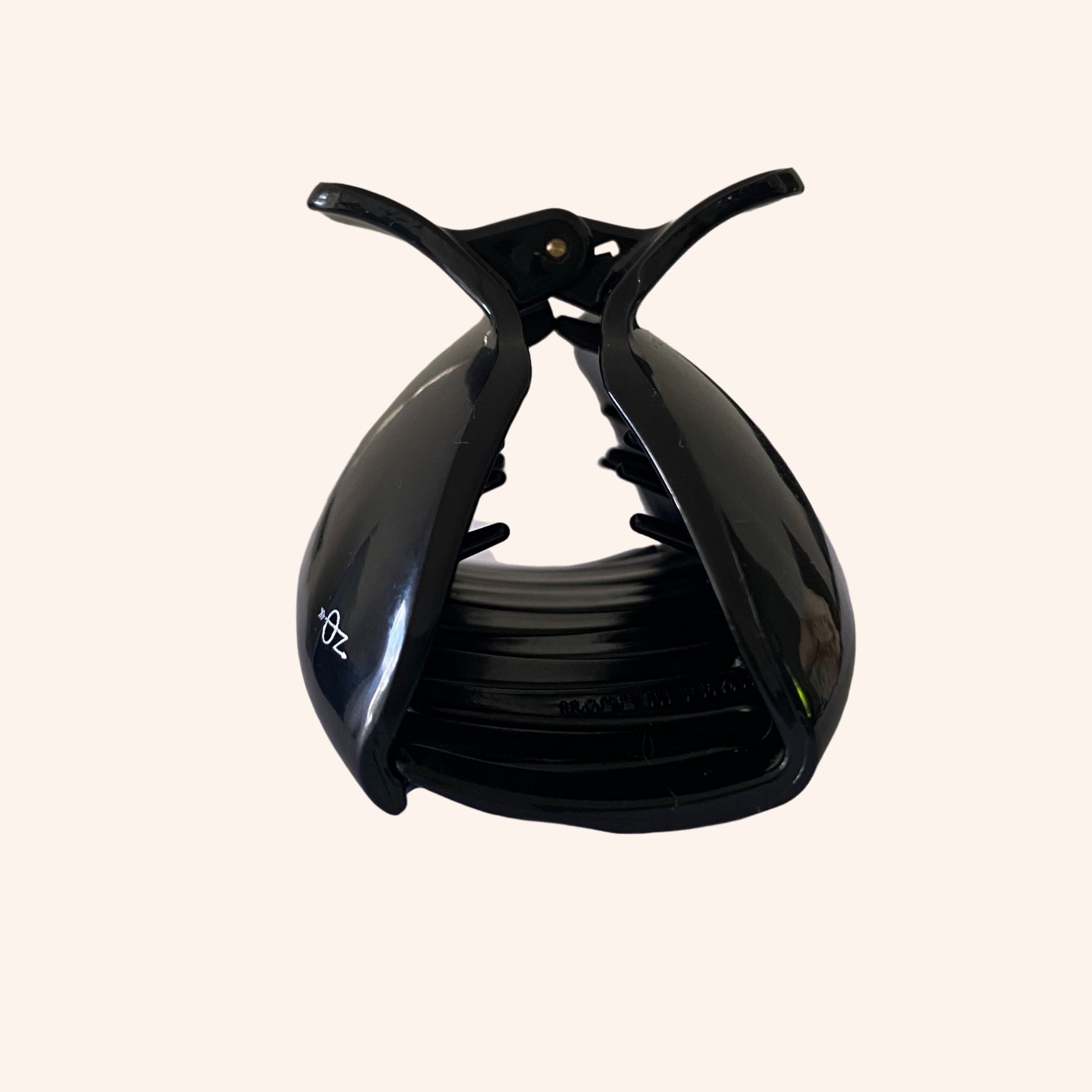 Pince Emie Black Hair Clip - Perfect for School, Work, and Everyday Hairstyles