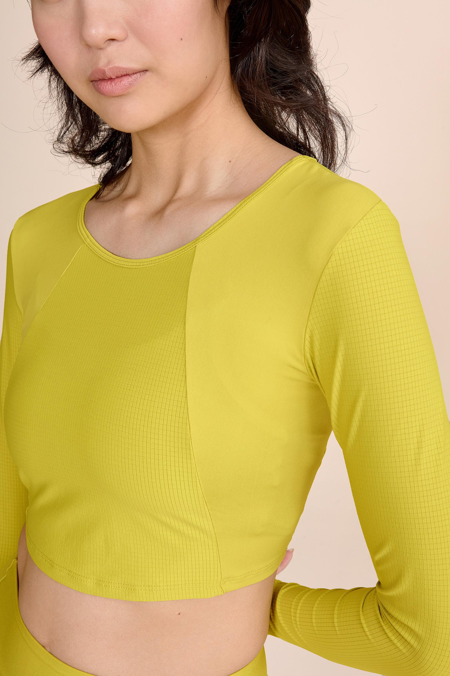 Air Move® Women's Fashion Broad Cropped Top - Trendy Short Sleeve Casual Blouse for Summer Outfits, Beachwear & Street Style