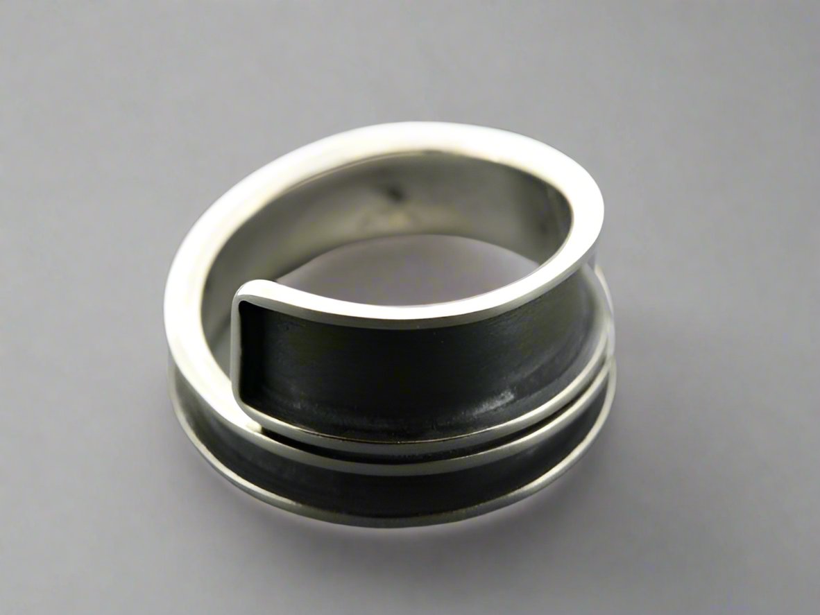 Elegant Night Swirl Ring - Sterling Silver Jewelry for Women, Perfect for Evening Parties & Special Occasions