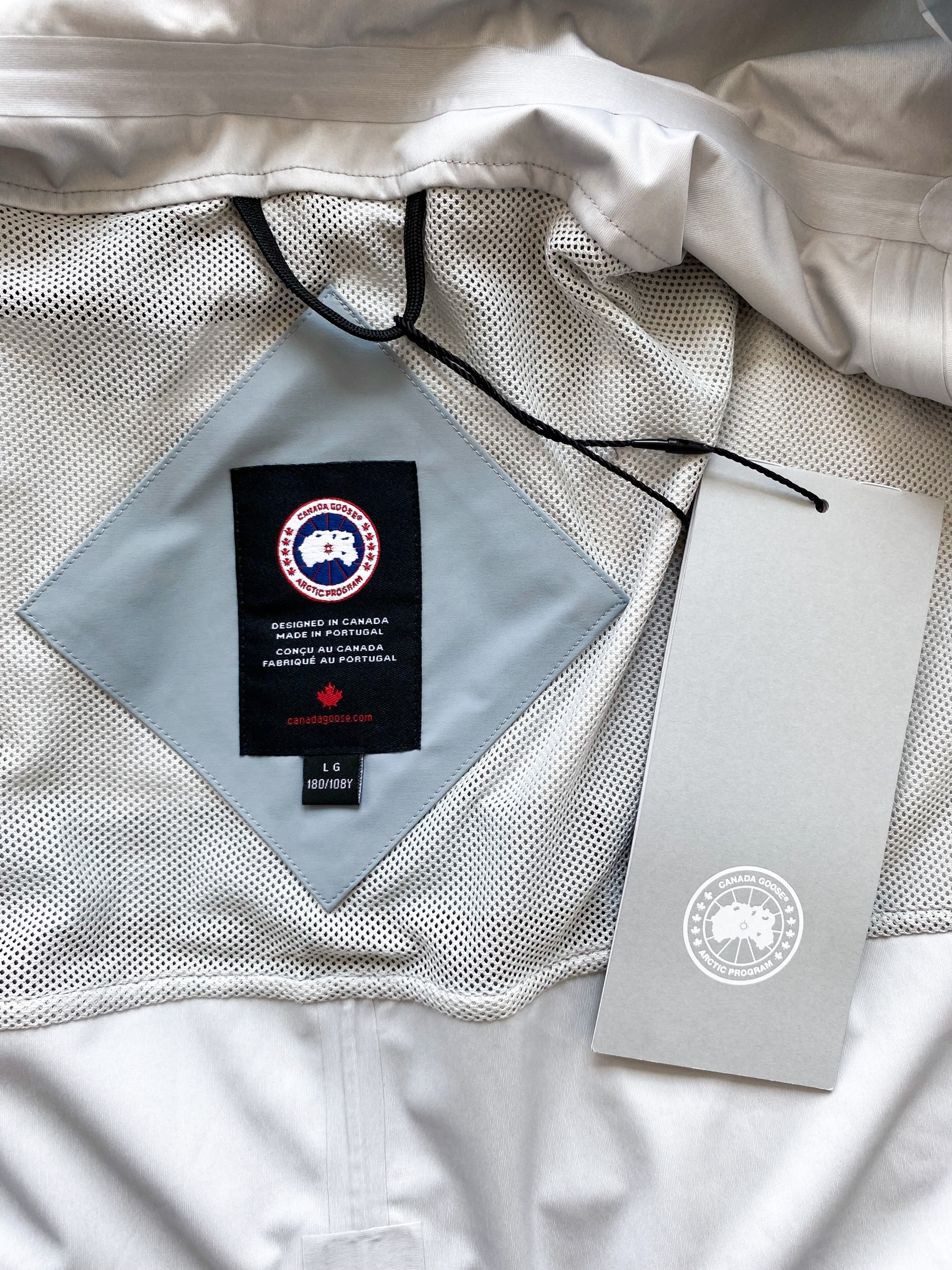 Canada Goose Fog Seawolf Waterproof Rain Jacket for Men - Windproof Outdoor Coat for Hiking, Camping & Travel