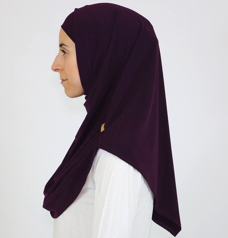 Firdevs Amira Hijab - Soft & Breathable Muslim Headscarf in Plum - Perfect for Daily Wear, Prayer & Modest Fashion