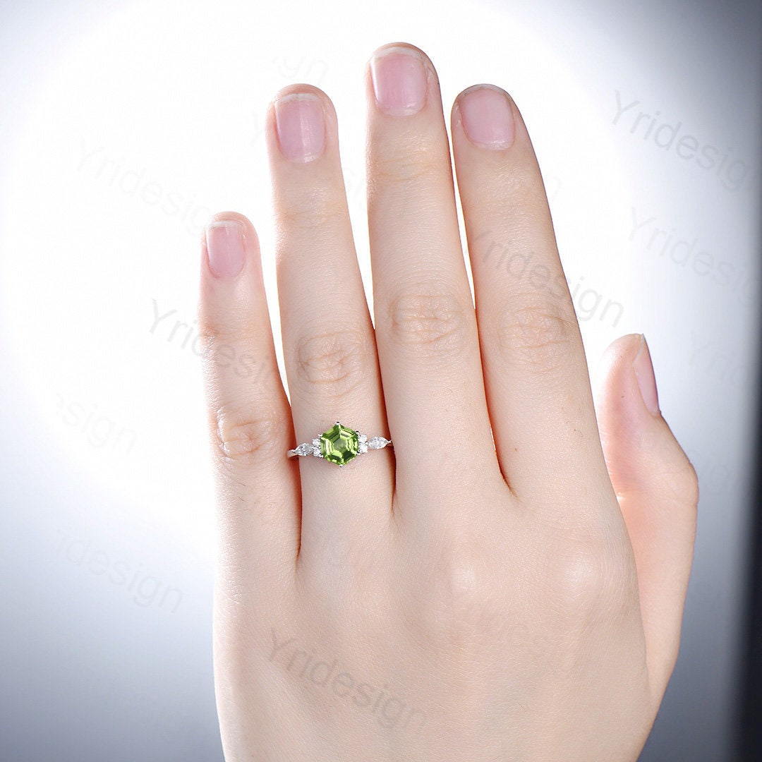Hexagon Peridot Engagement Ring - Art Deco Vintage Style 7-Stone Moissanite Ring in White Gold/Silver for Women, Wedding Promise Anniversary Gift (Perfect for Proposals, Anniversaries & Special Occasions)