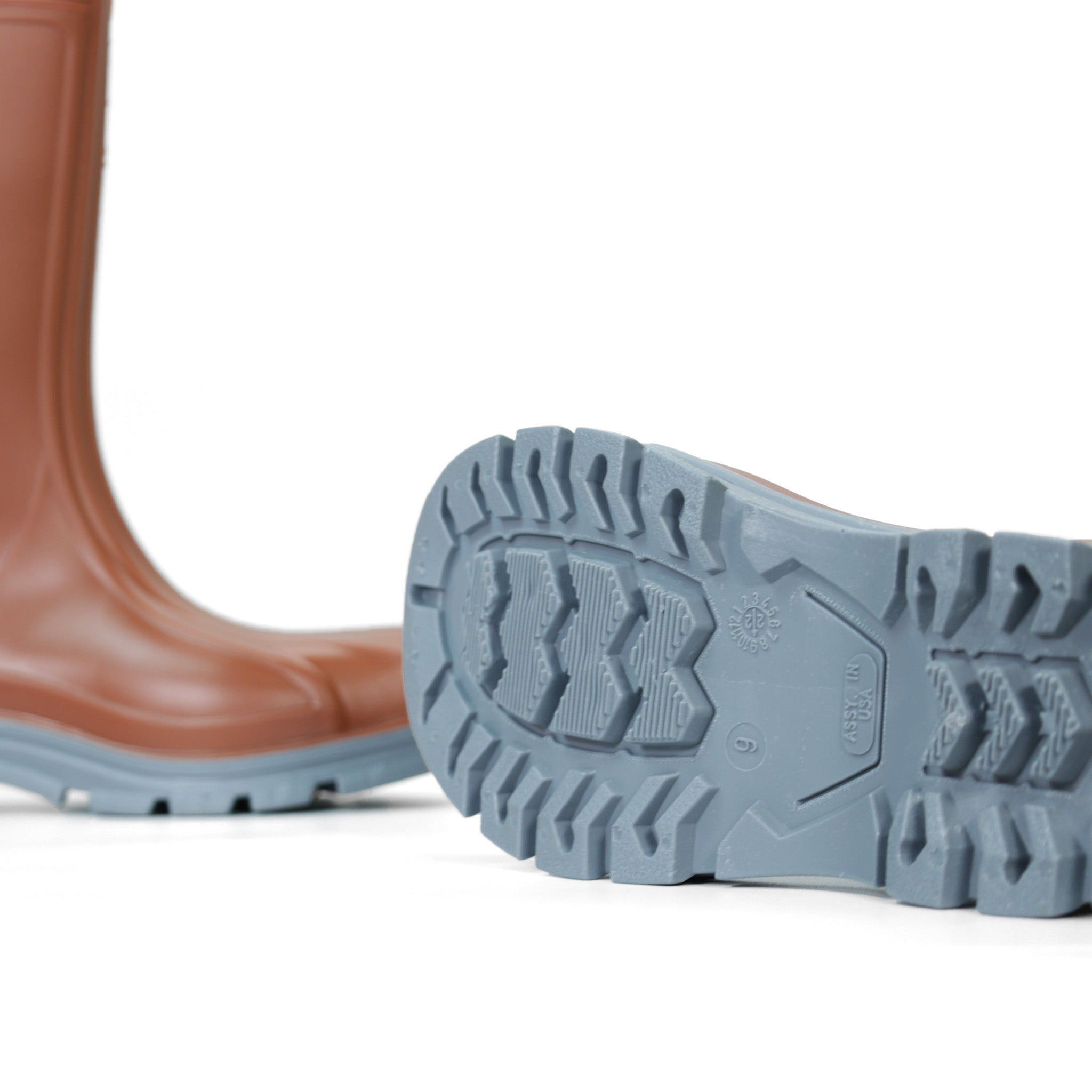Chemical Resistant Safety Boots - Waterproof, Slip Proof Work Boots for Industrial & Construction Use - Ideal for Hazardous Environments & Heavy Duty Work