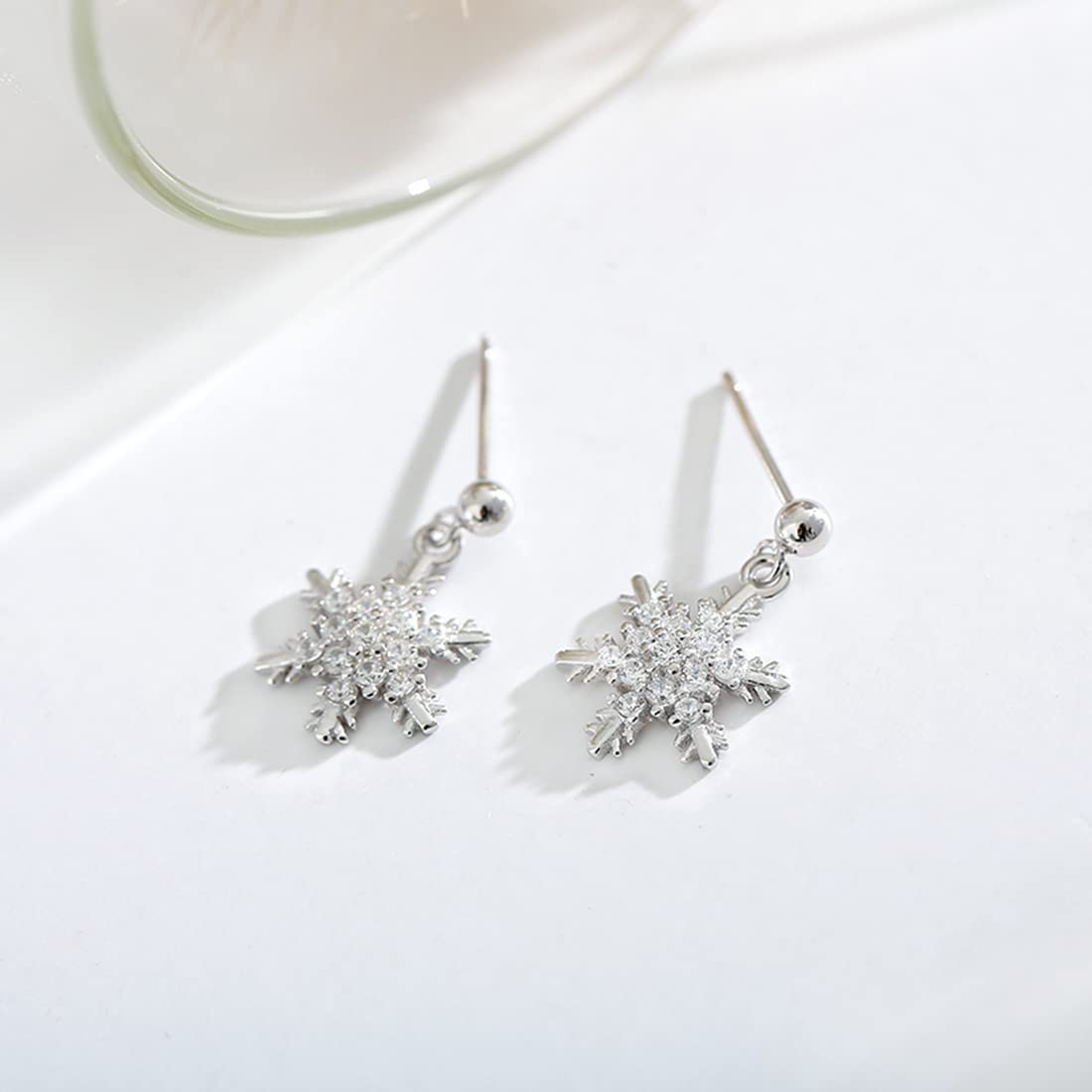 SLUYNZ Sterling Silver Snowflake Stud Earrings for Women with CZ Stones | Hypoallergenic, Elegant Winter Jewelry Gift for Christmas, Party & Everyday Wear