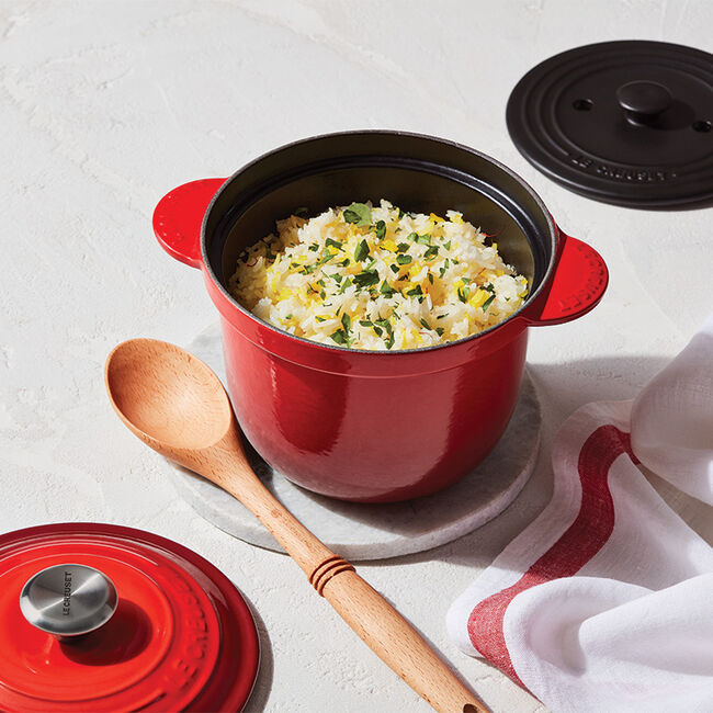 Le Creuset 2 Quart Enameled Cast Iron Rice Cooker with Inner Lid - White | Perfect for Stovetop & Oven Use, Ideal for Cooking Rice, Stews & Soups