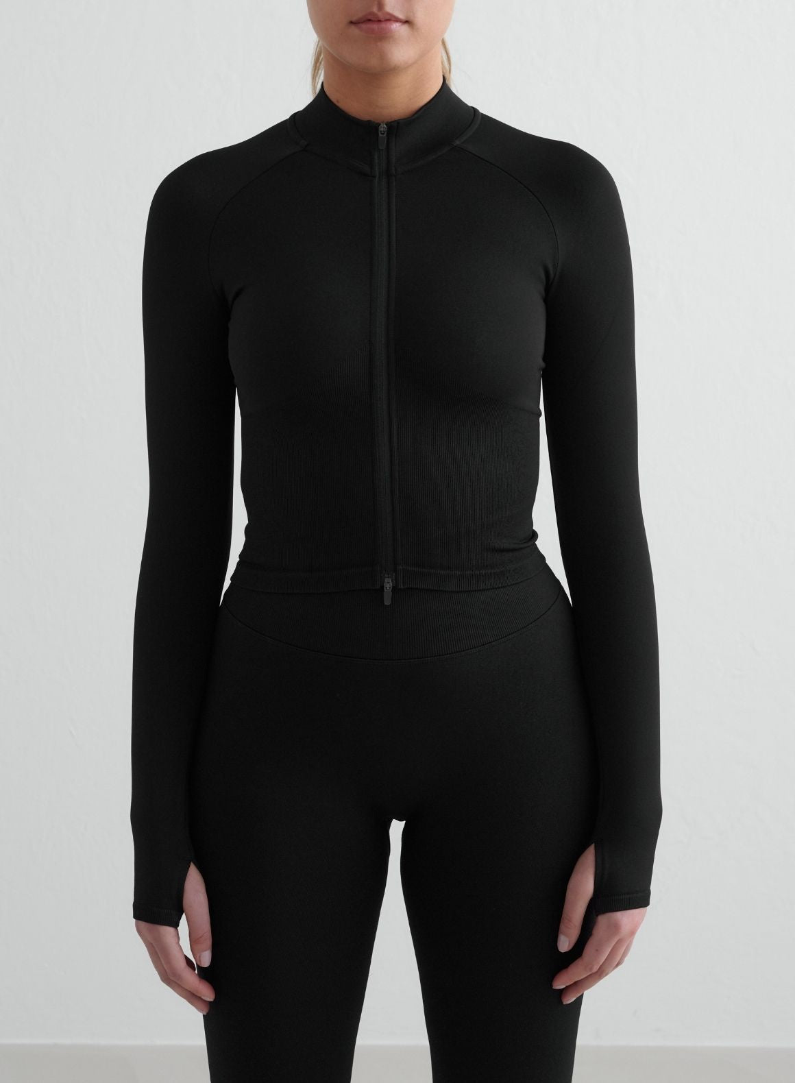 Black Seamless Zip-Up Jacket for Women - Stylish & Comfortable Outerwear for Casual Wear, Workouts & Outdoor Activities